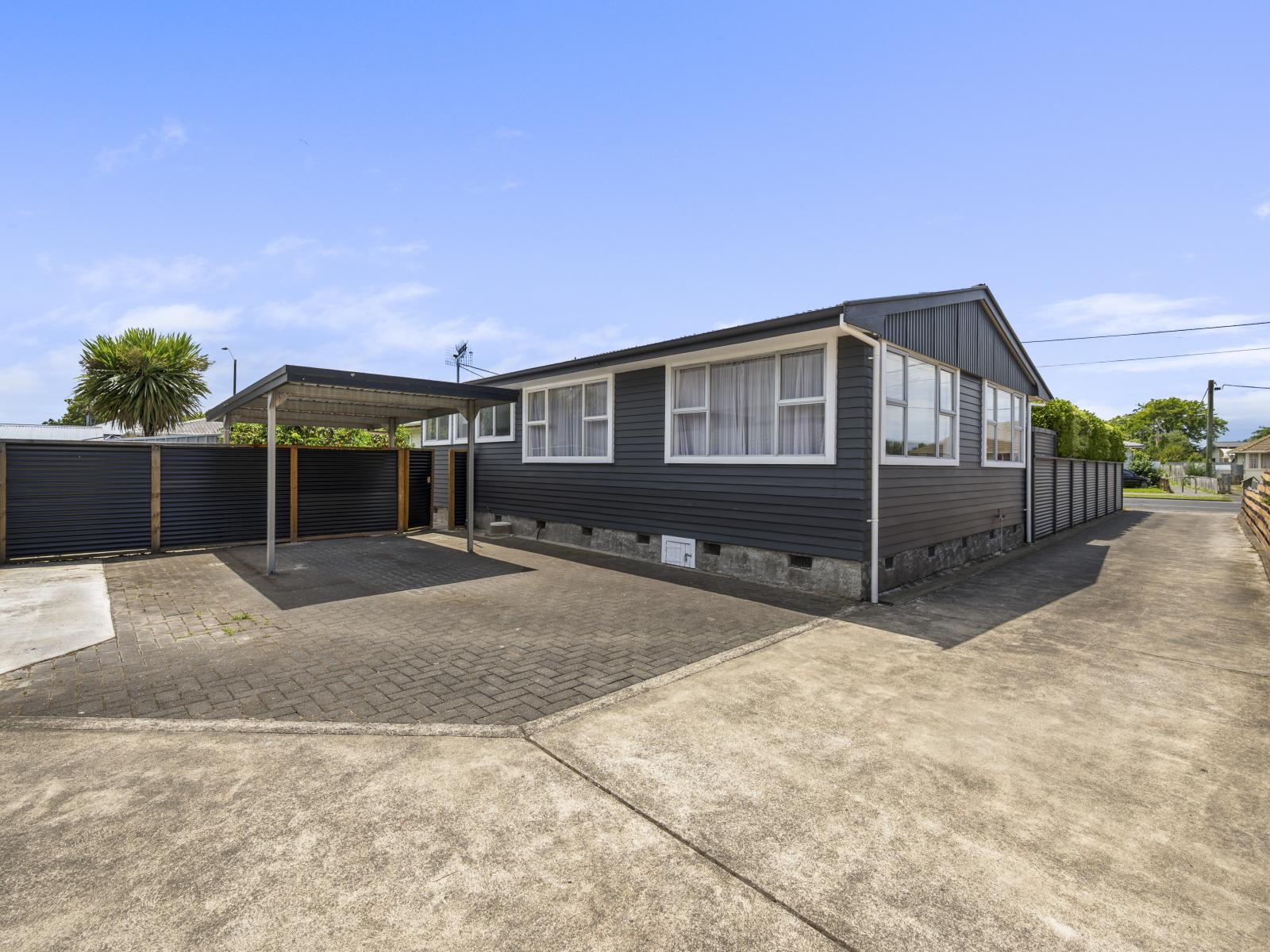 129 Riverbend Road, Onekawa