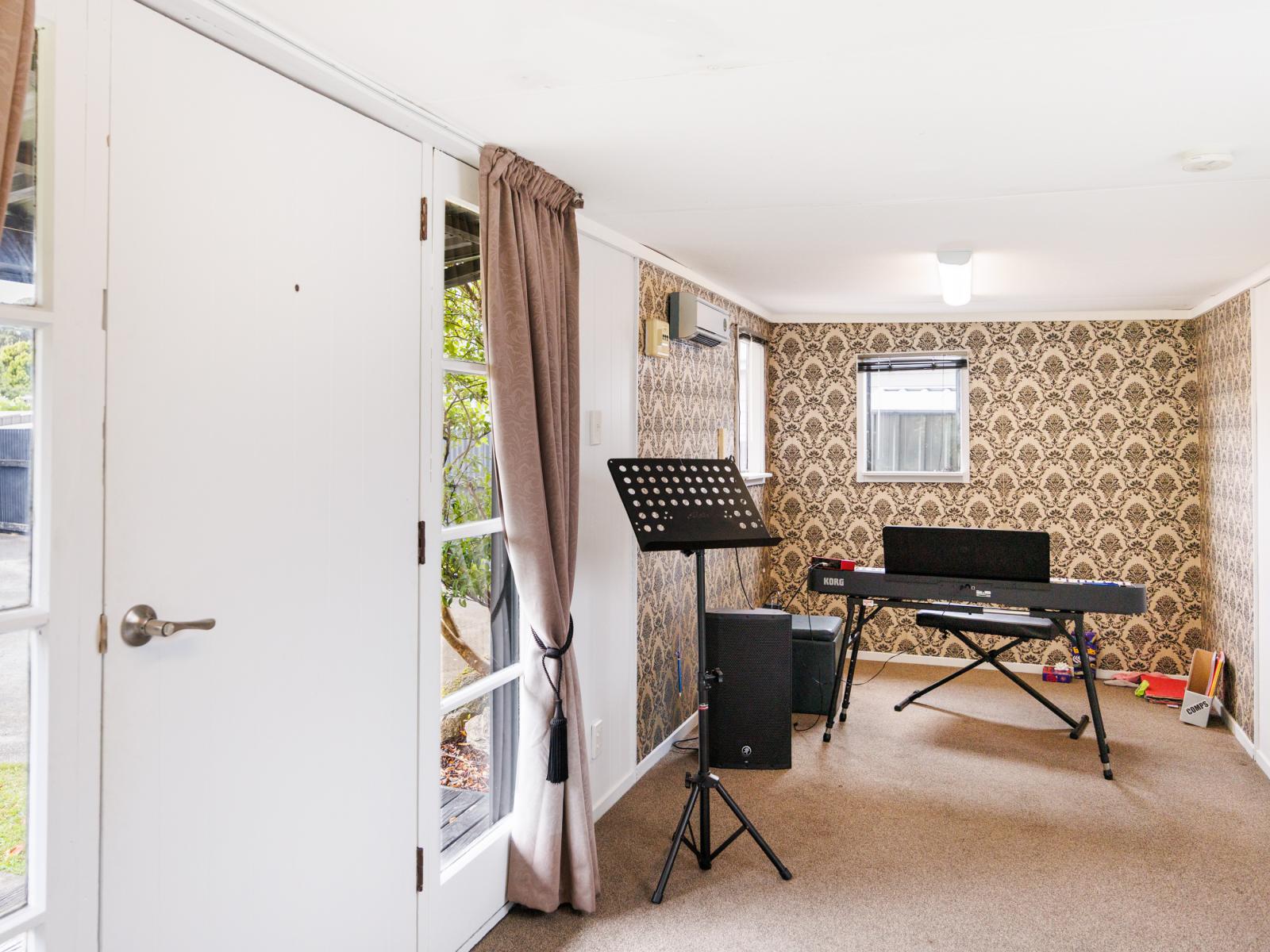 2 Pukatea Place, Milson