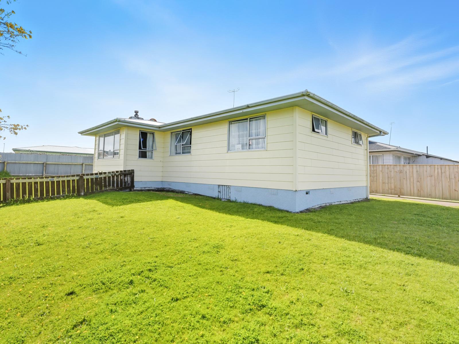 49 Lee Street, Castlecliff