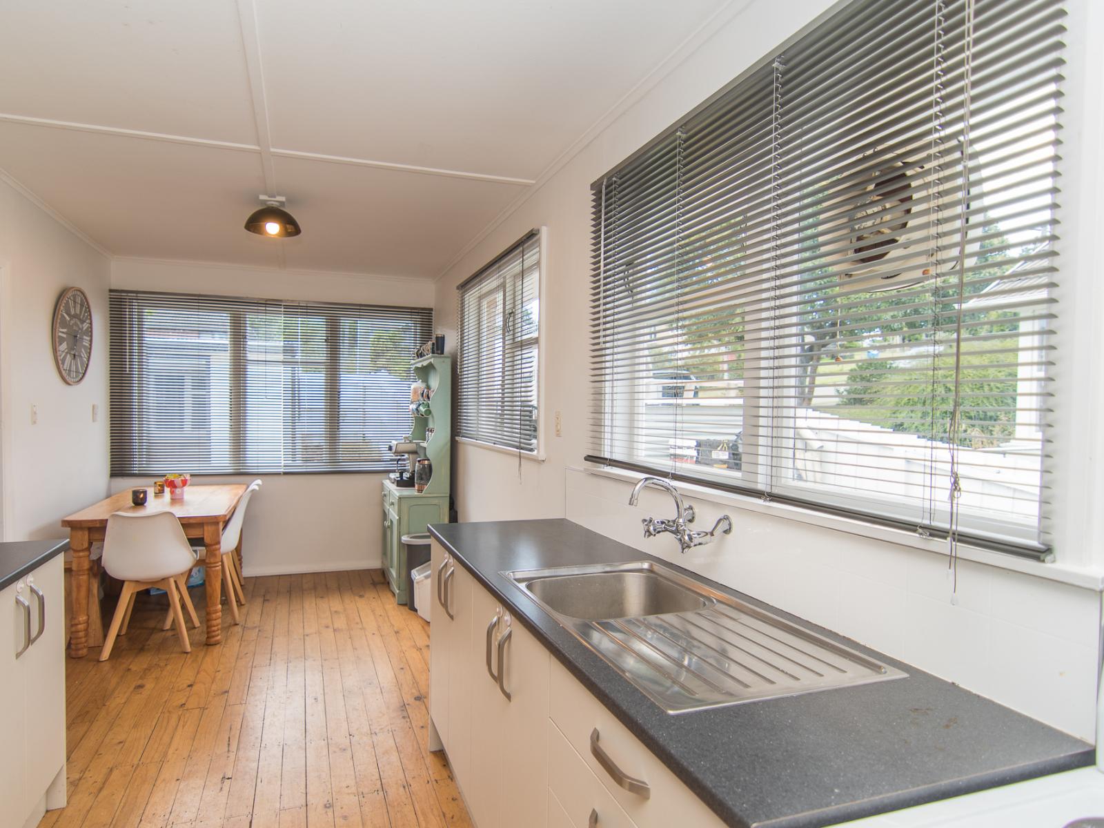 5 Tekapo Street, Glenwood