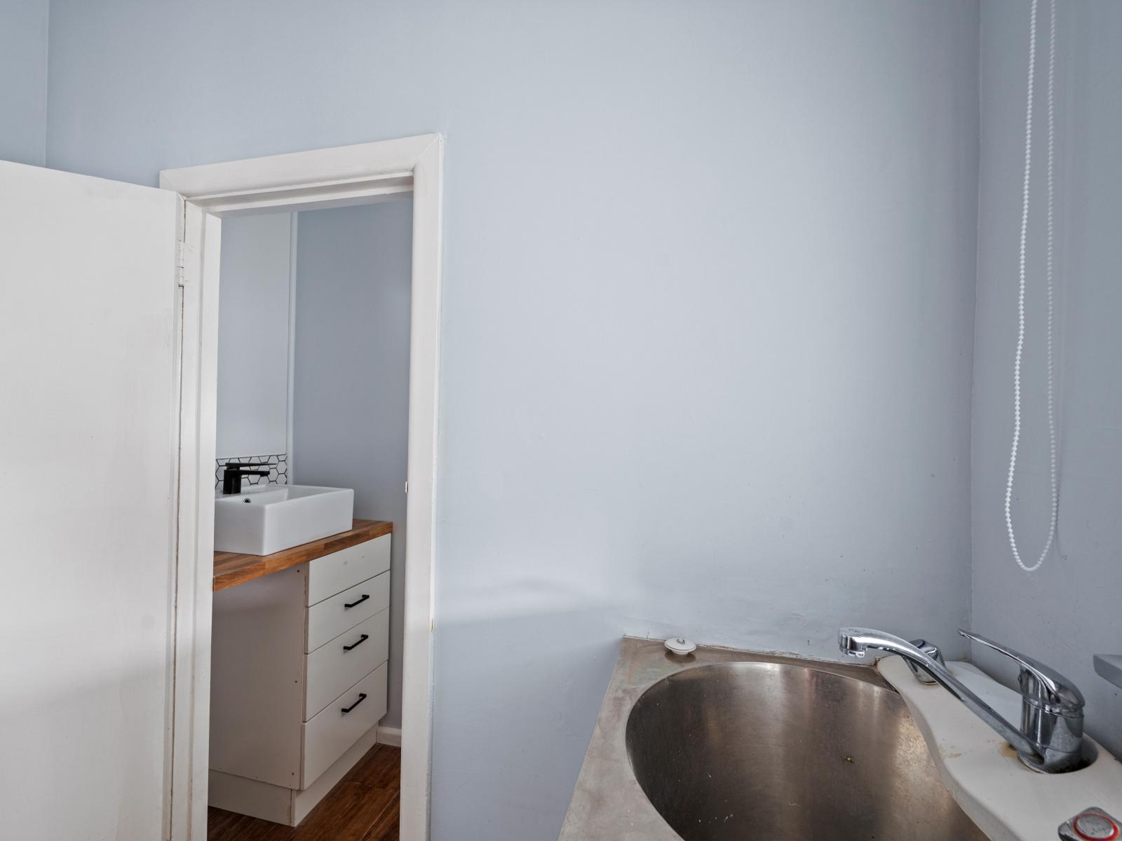 702A Murdoch Road East, Akina