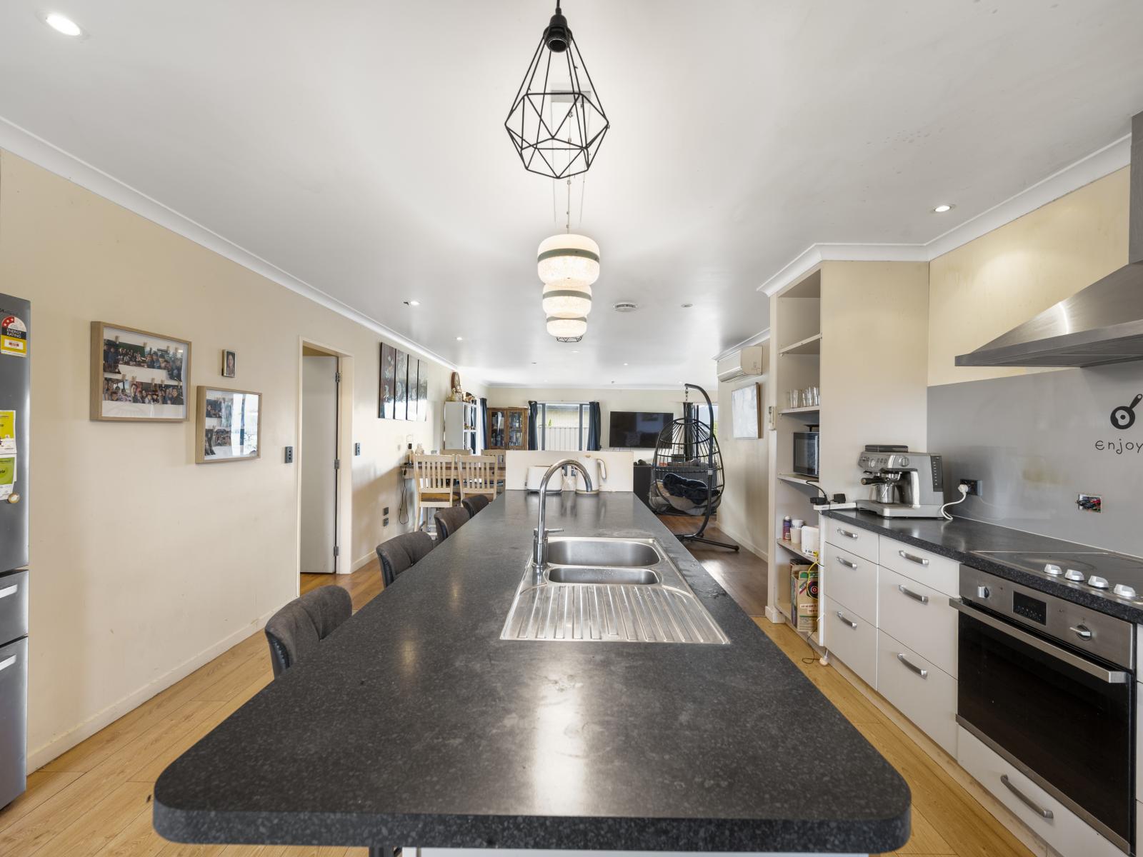 34 Northwood Avenue, Mahora