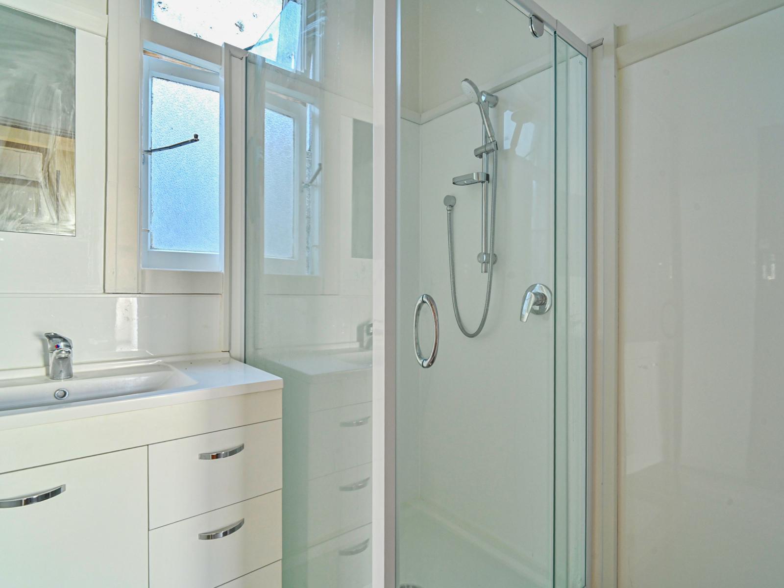 Unit 1-6, 402 Queen Street East, Hastings