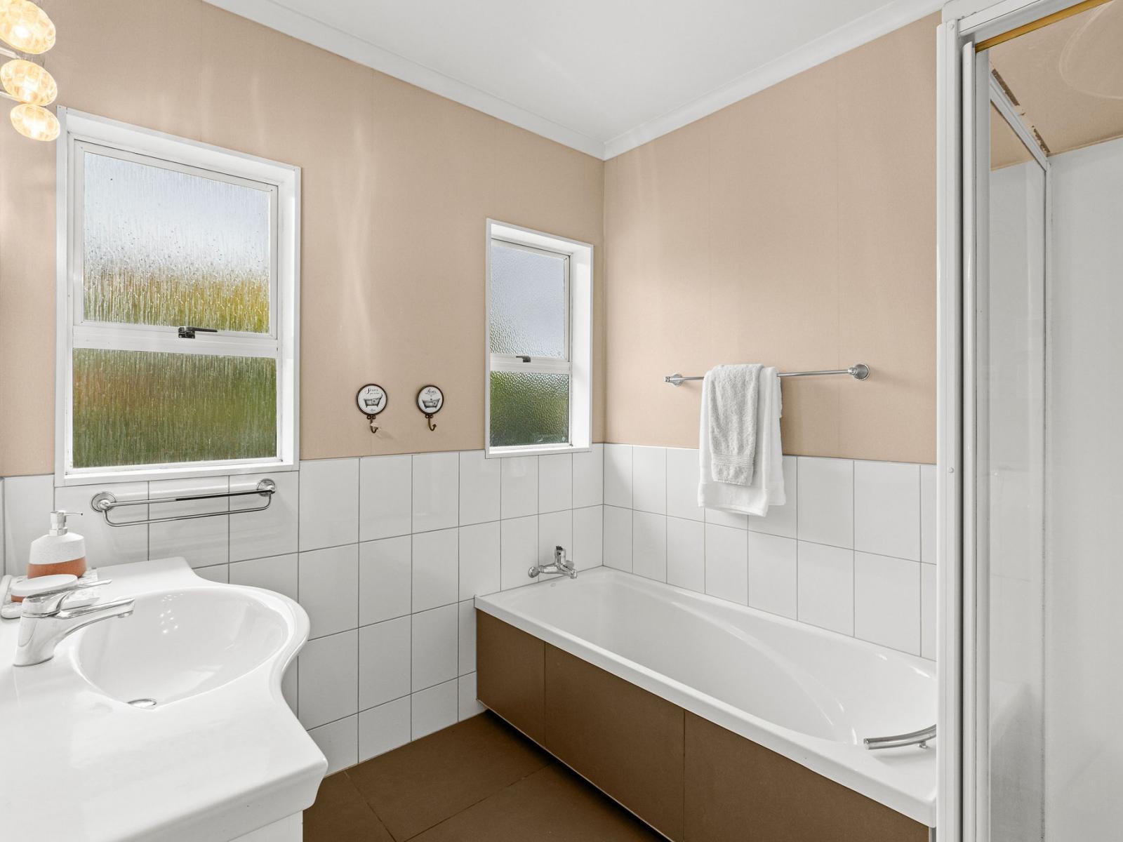 157 No 3 Line, Whanganui East