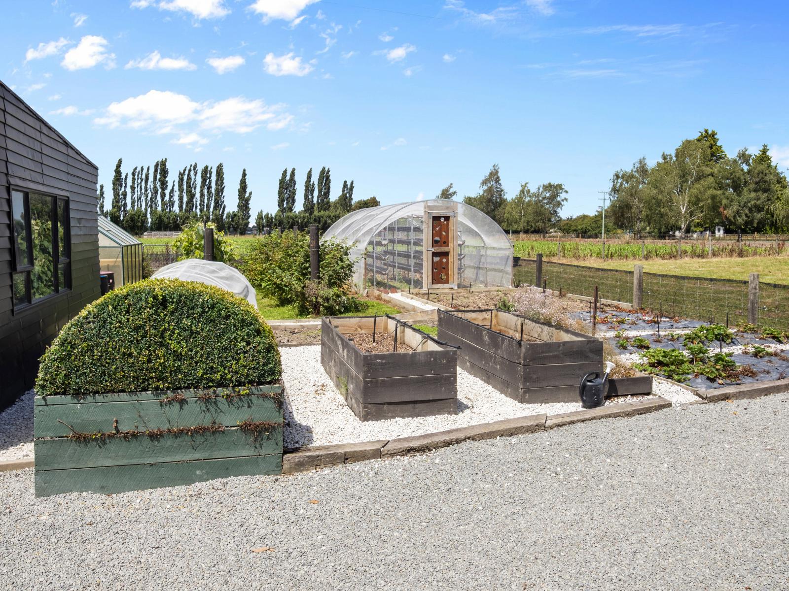 279 Longbeach Road, Willowby