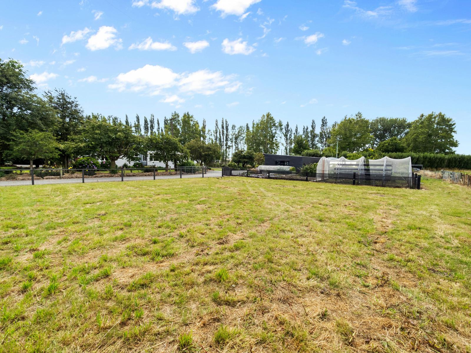 279 Longbeach Road, Willowby