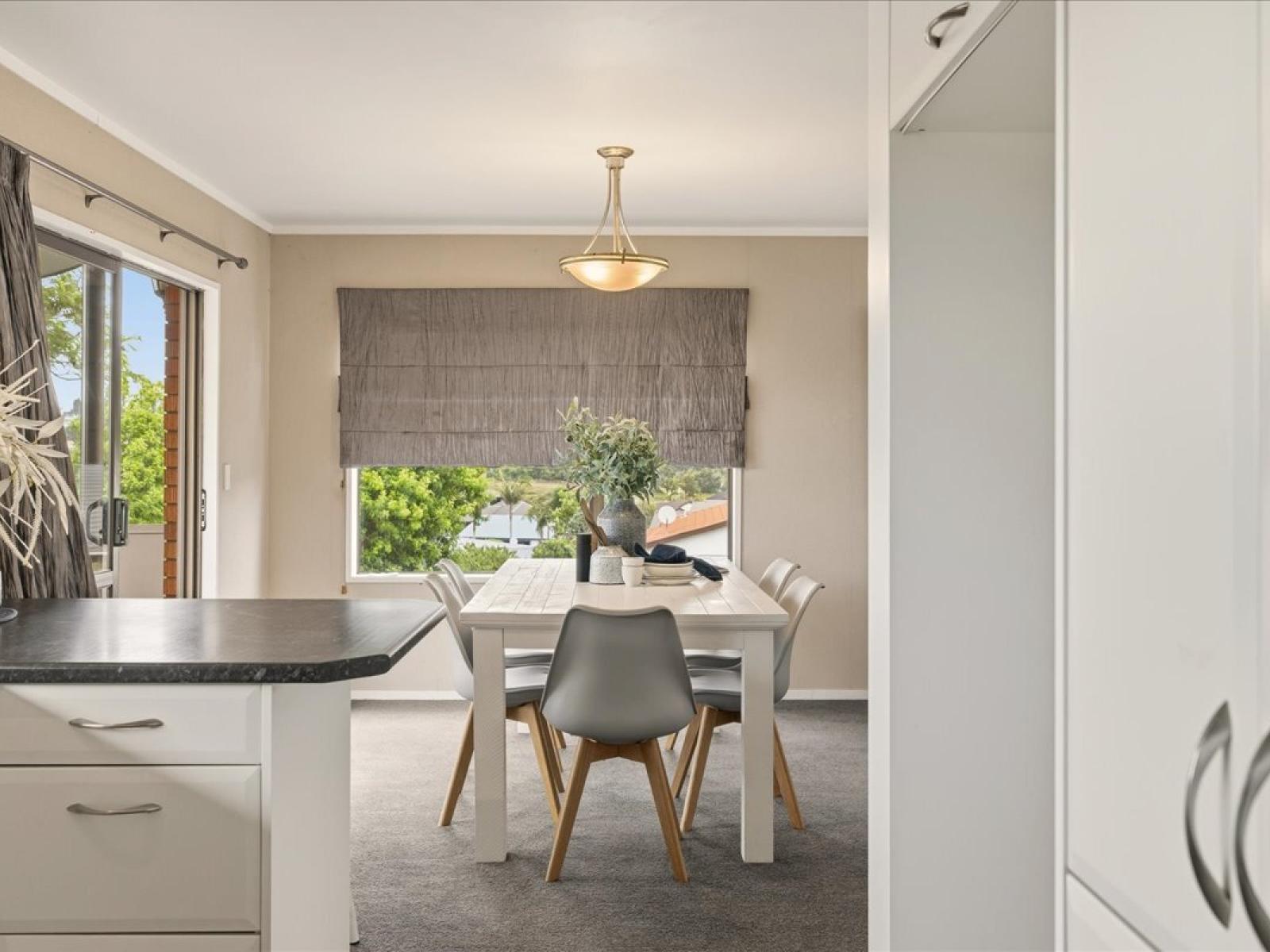 49 Heron Avenue East, Matua