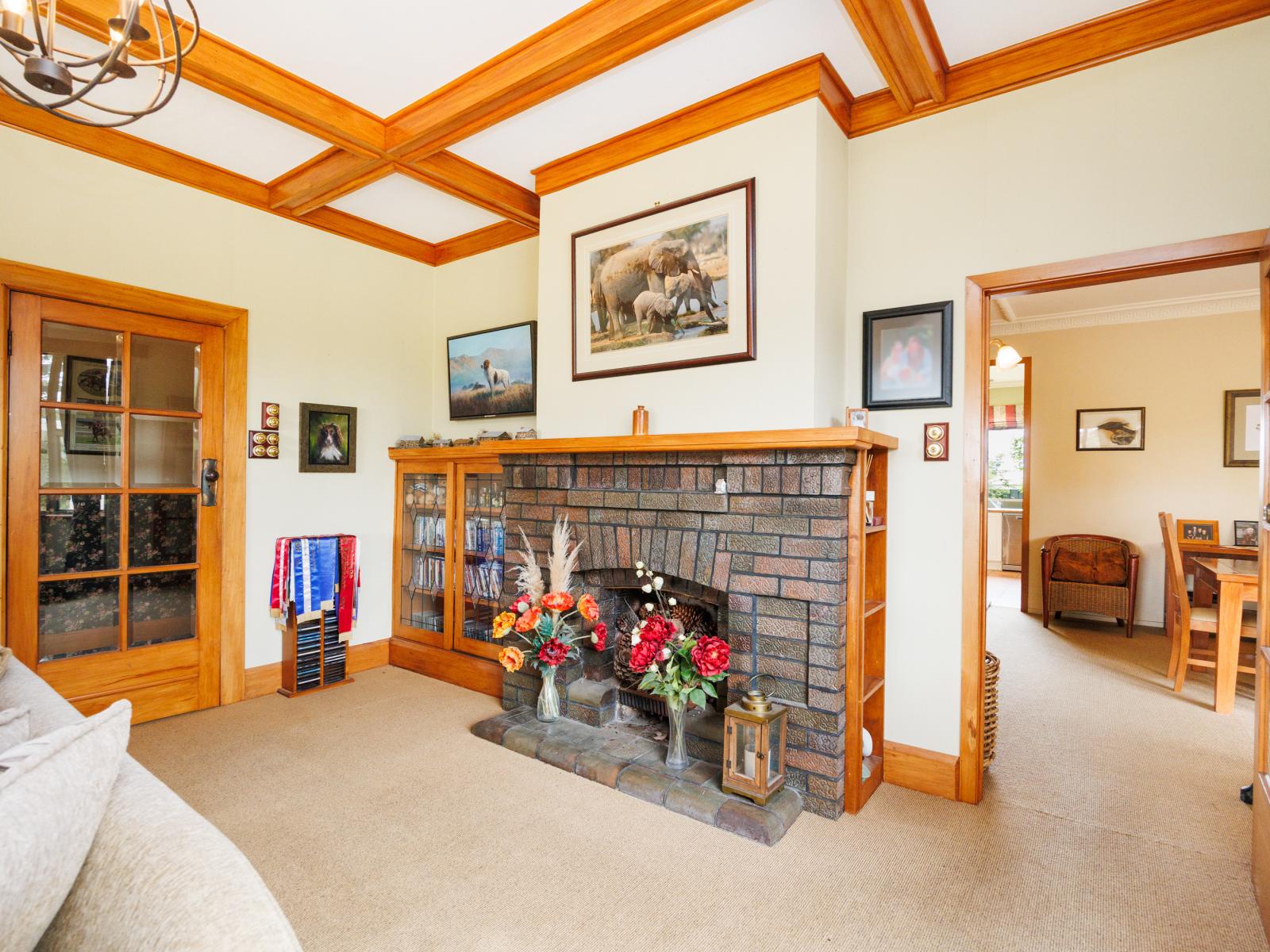 852 Penny Road, Awahuri