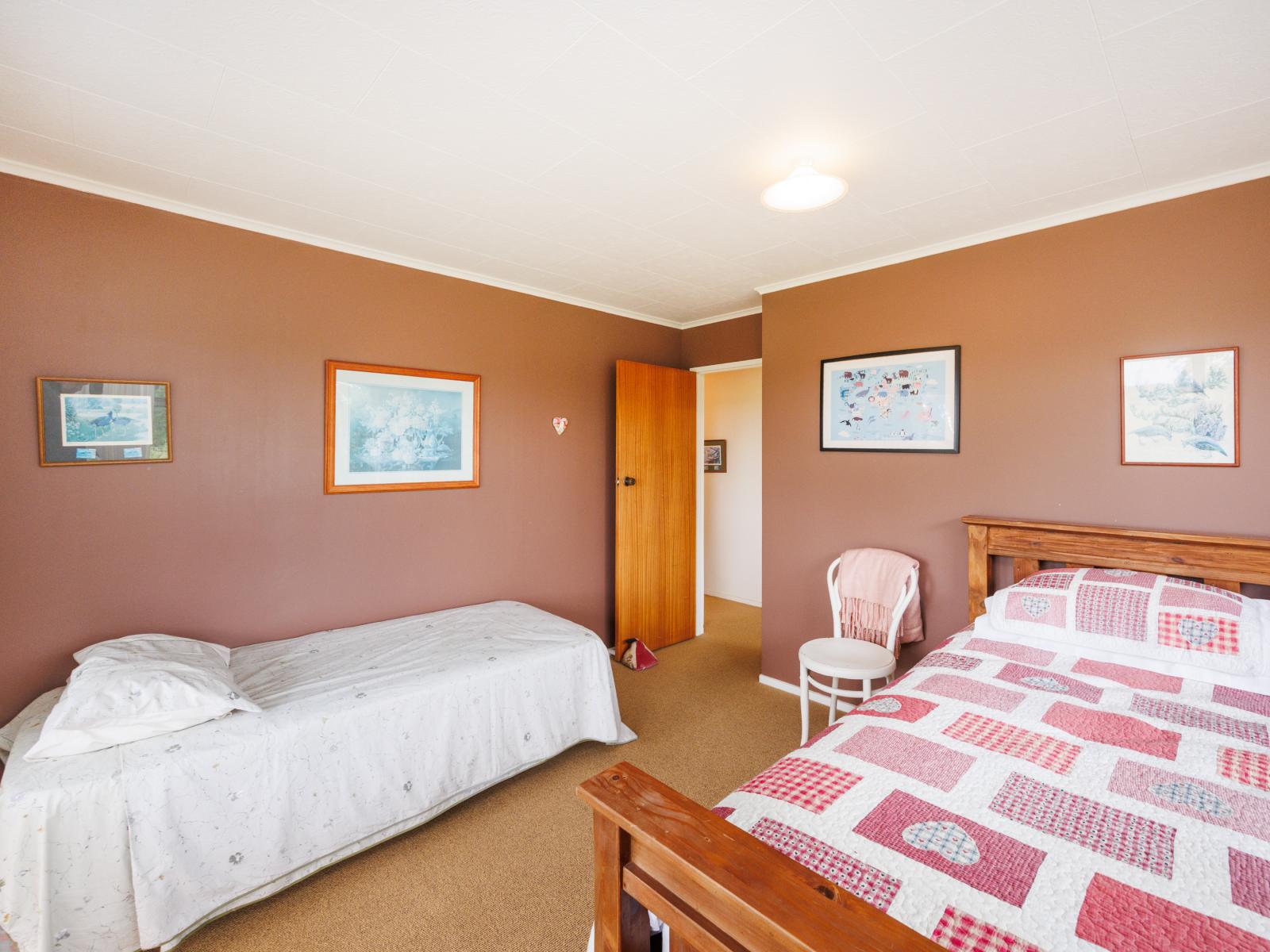 852 Penny Road, Awahuri