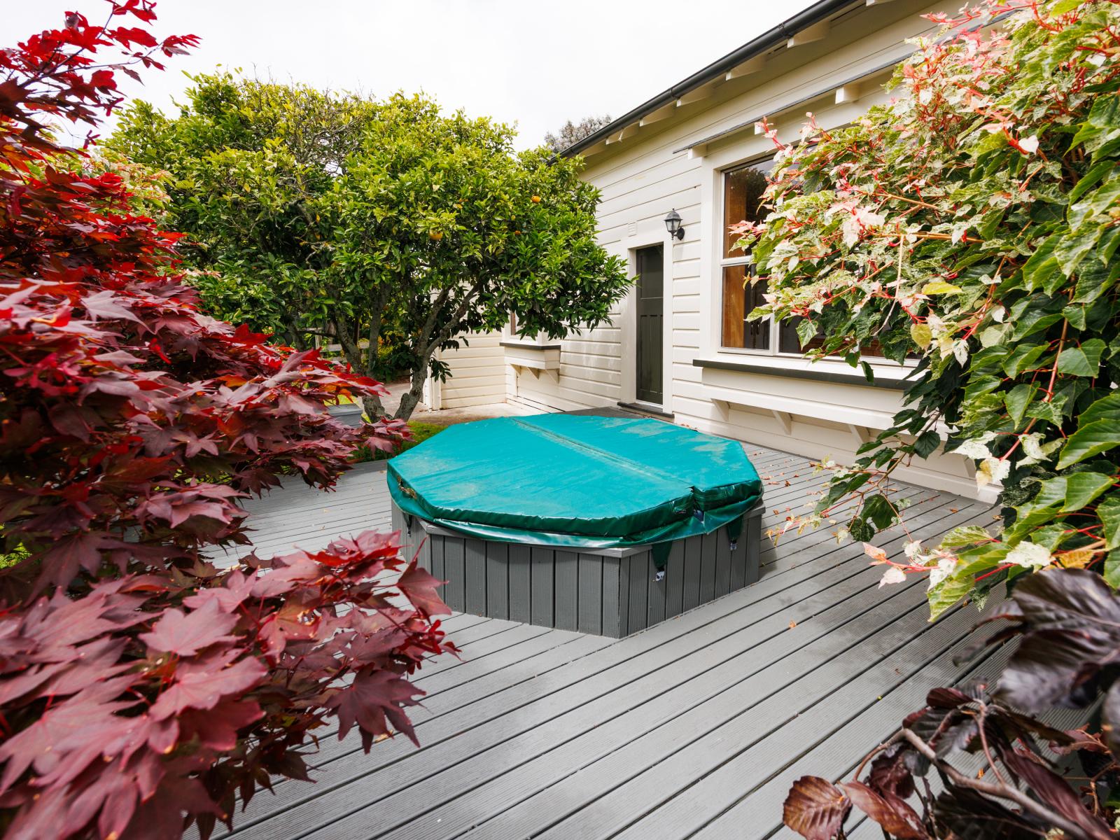 852 Penny Road, Awahuri