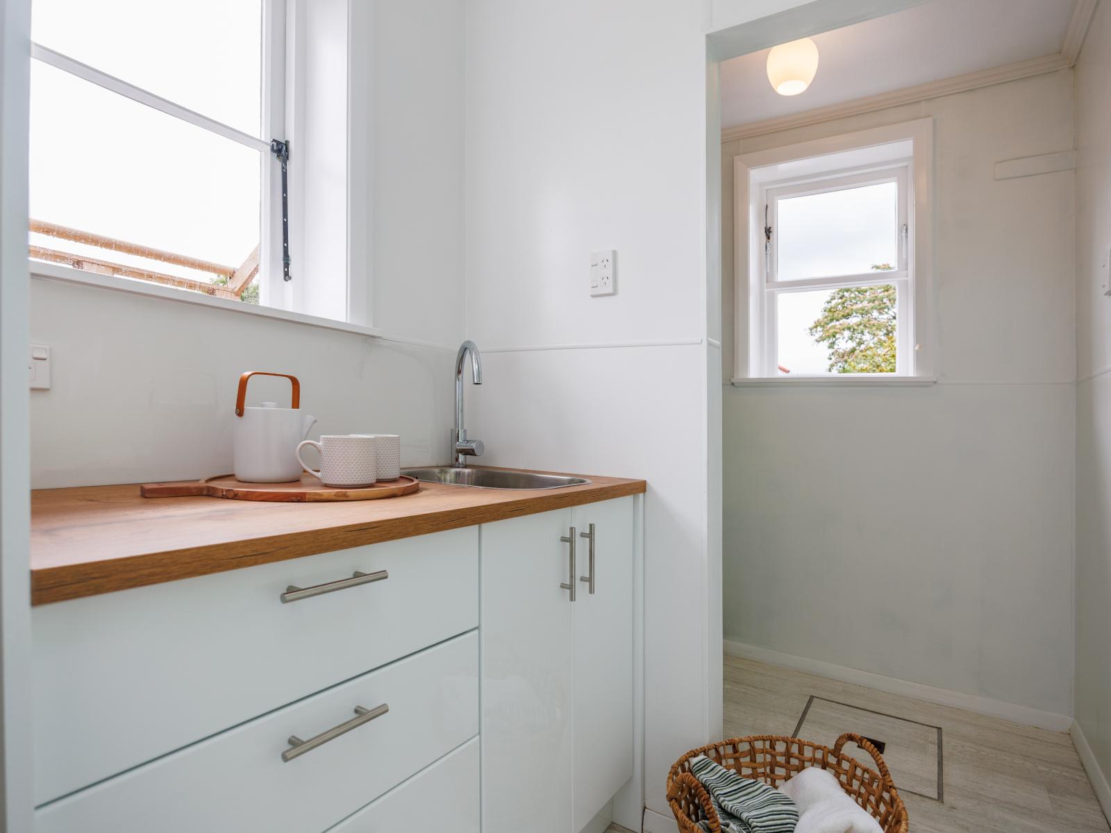 63 Savage Crescent, West End