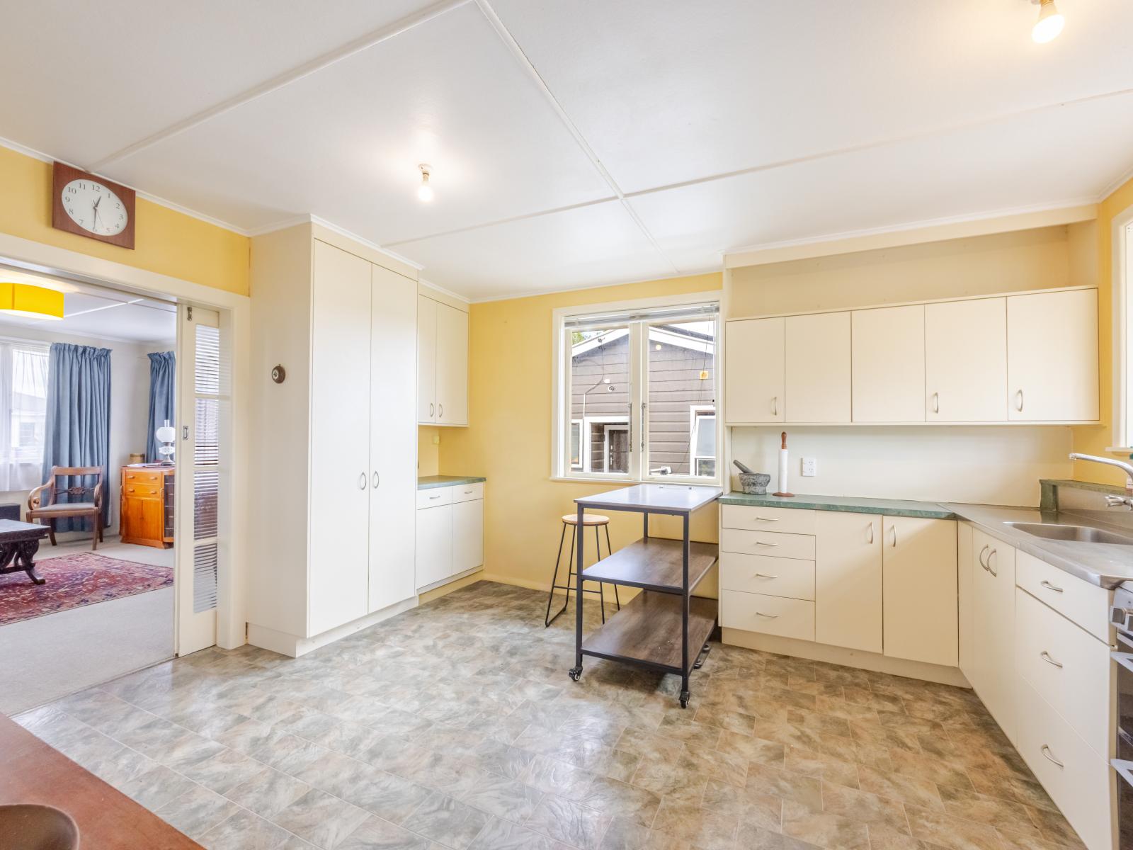 6 Montgomery Street, Waipukurau