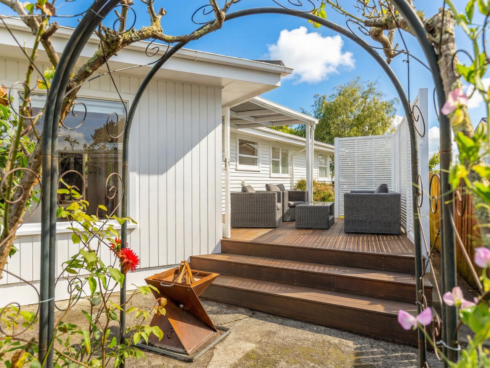 12 Taverner Street, Carterton