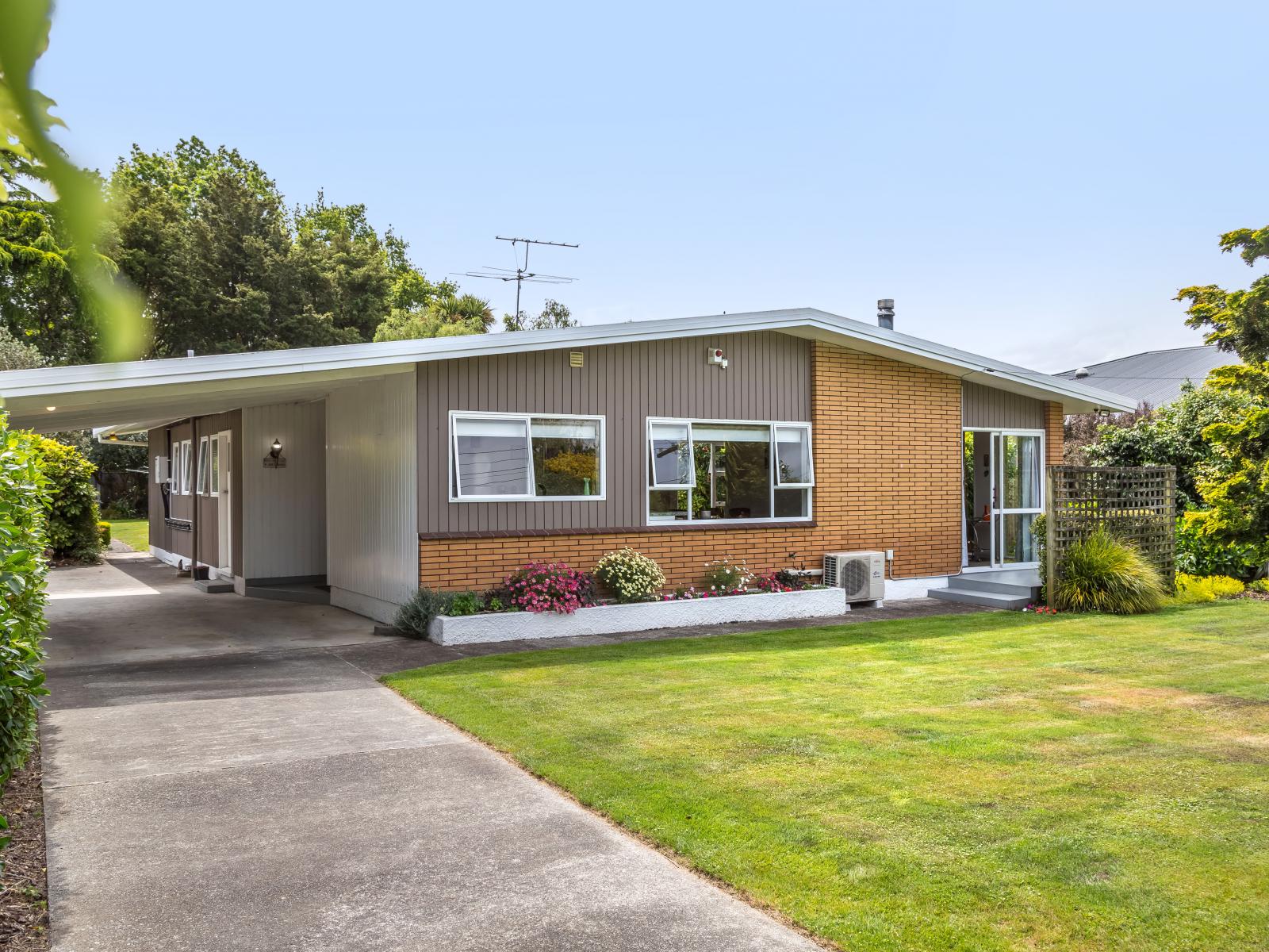 100 East Street, Greytown