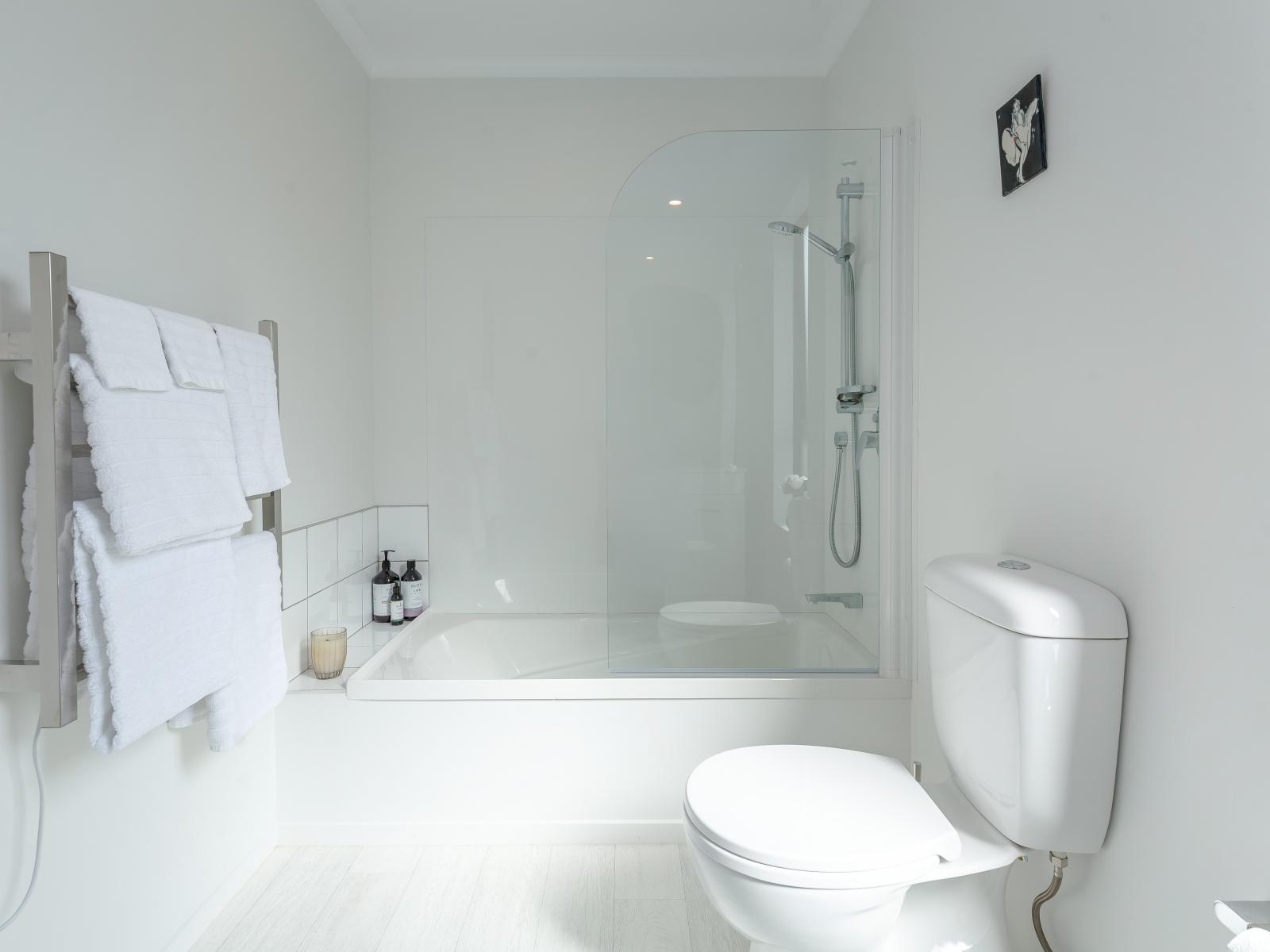 24 Kempton Street, Greytown