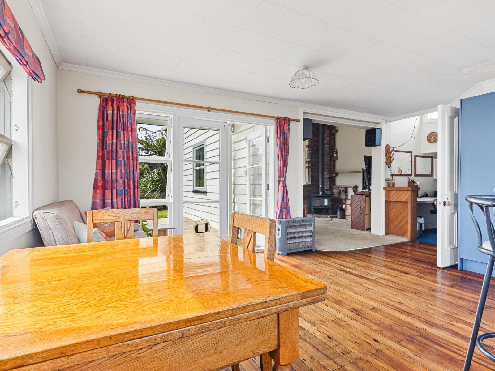 10 North Street, Mokau