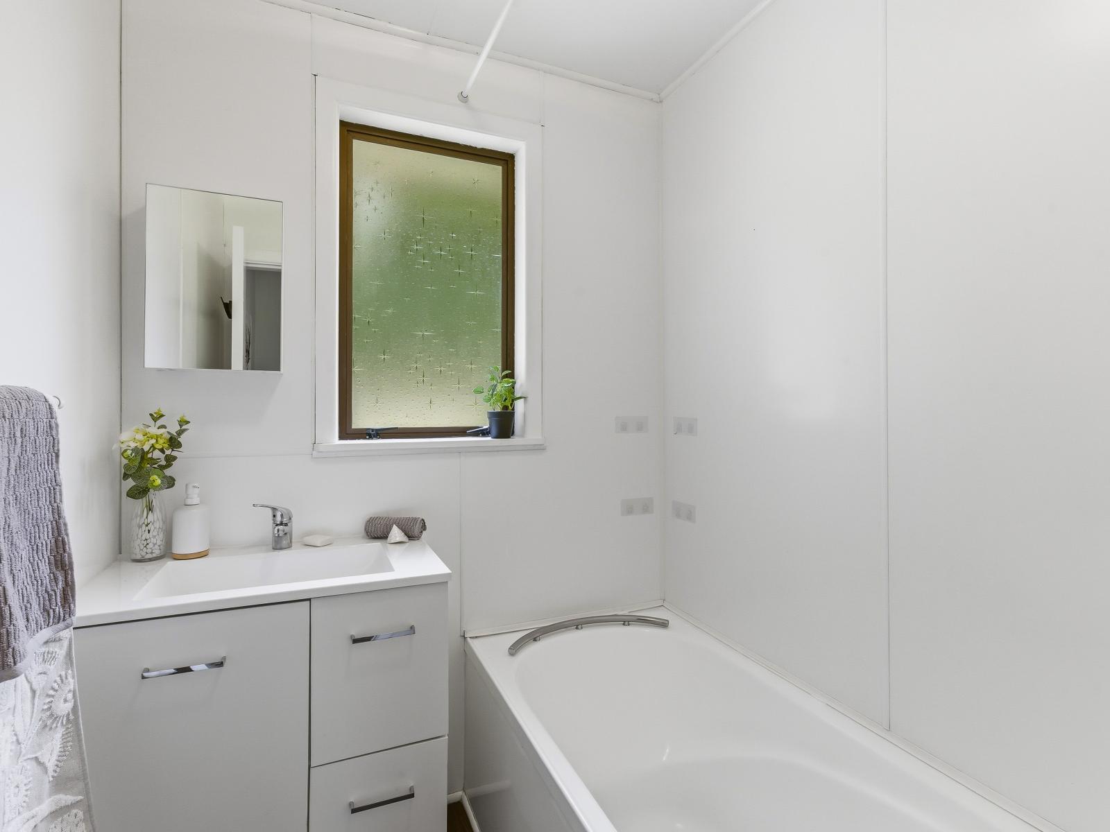 52 Ruahine Street, Paraparaumu