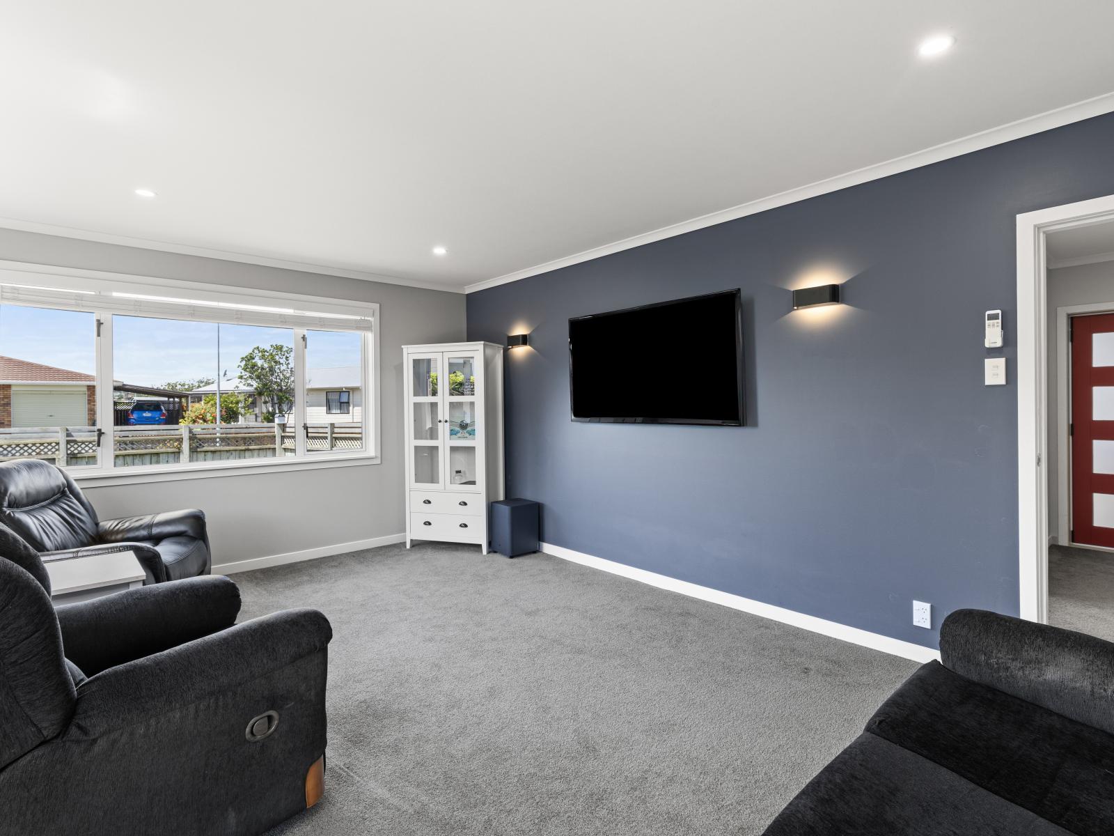 25 Lindsey Crescent, Springvale