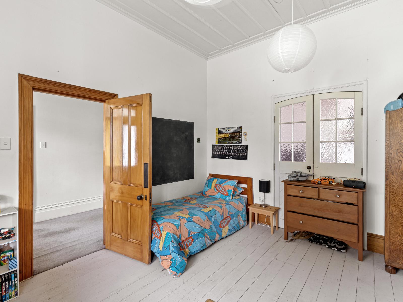 11B Peakes Road, St Johns Hill