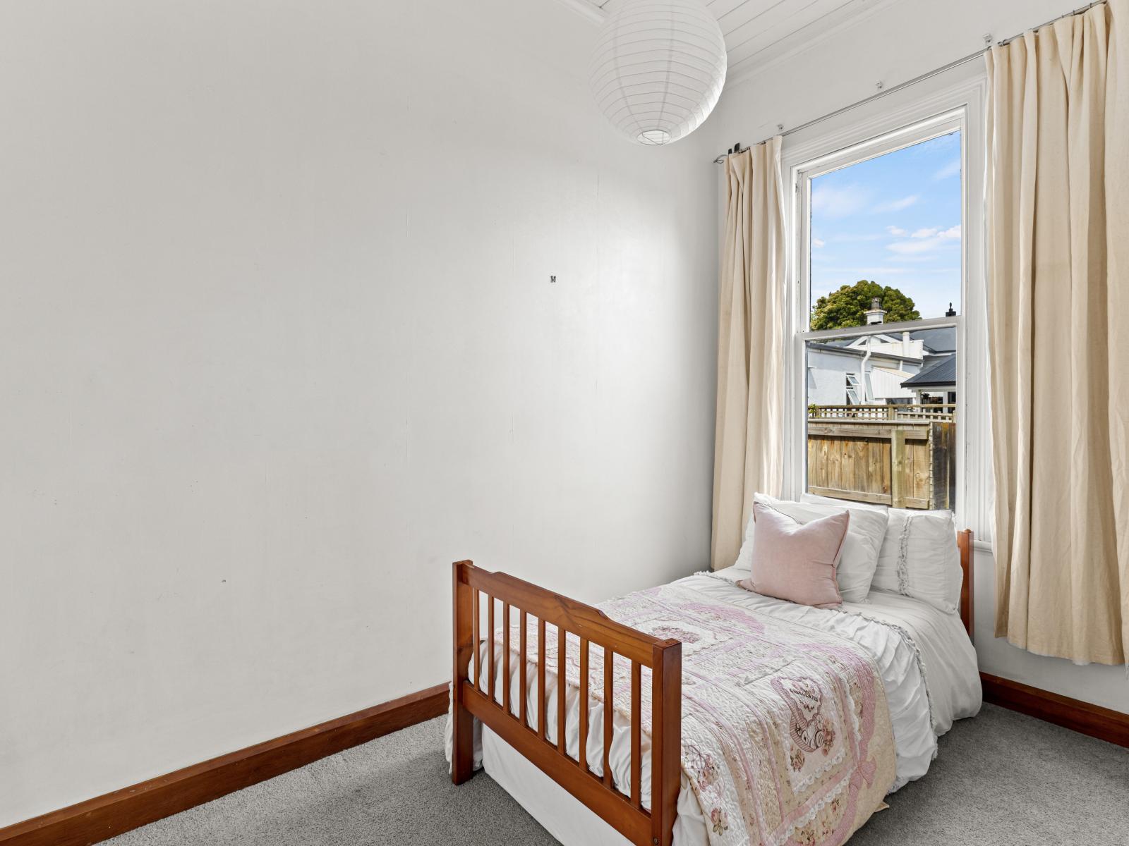 11B Peakes Road, St Johns Hill