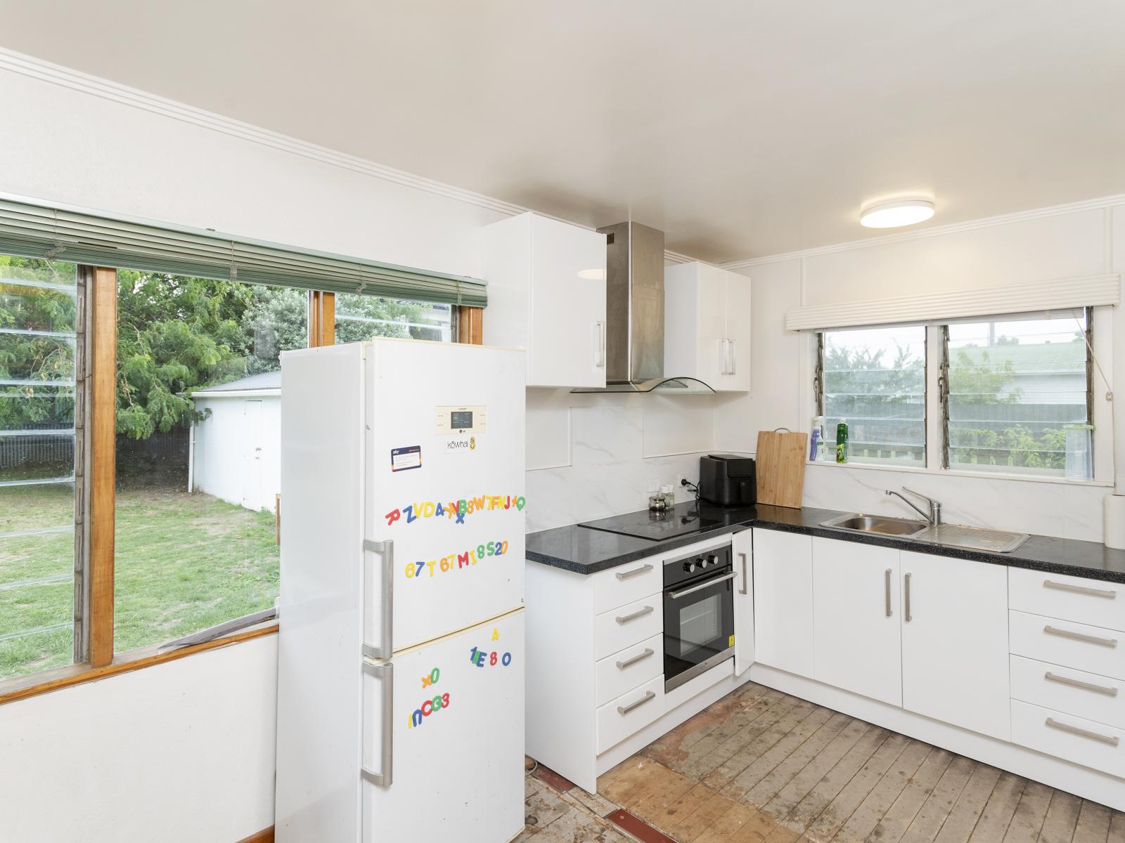 215 Lytton Road, Elgin