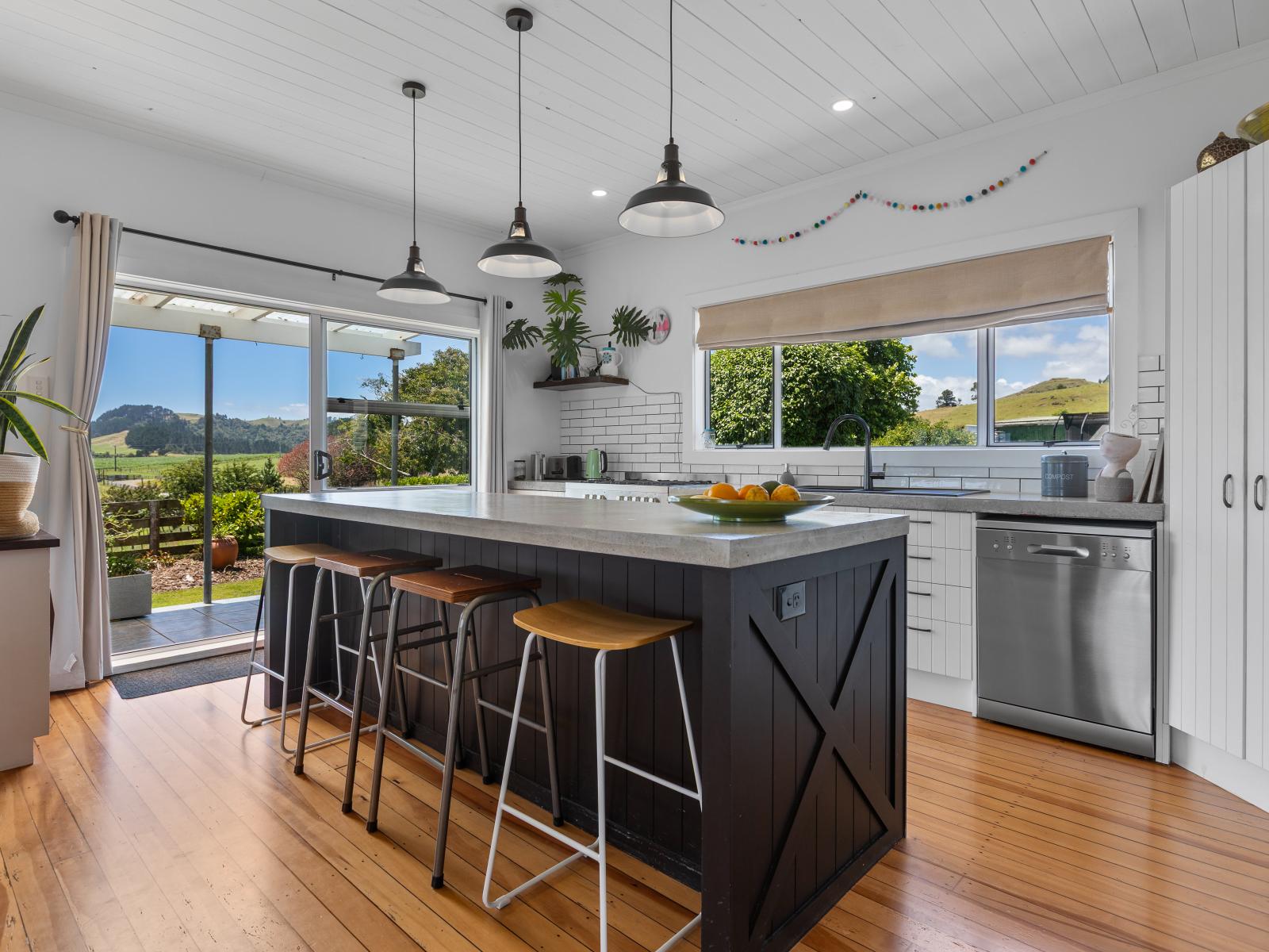 826 Mokau Road, Urenui