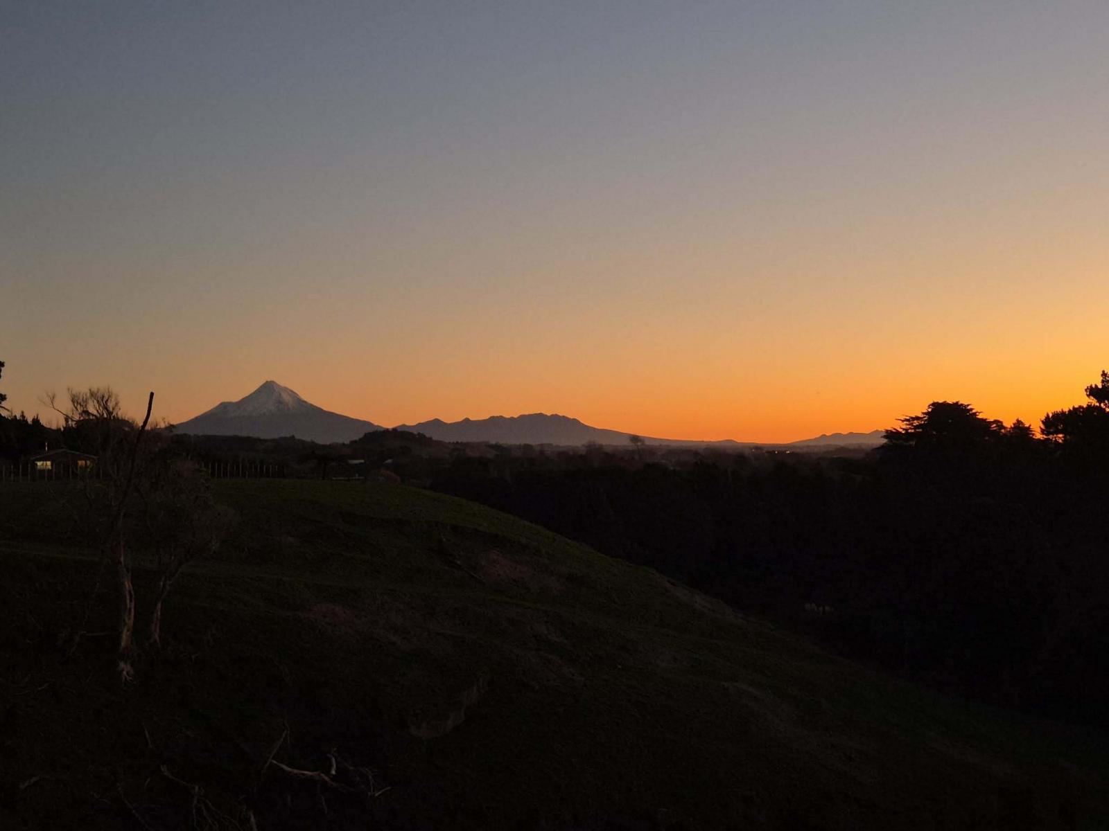 826 Mokau Road, Urenui