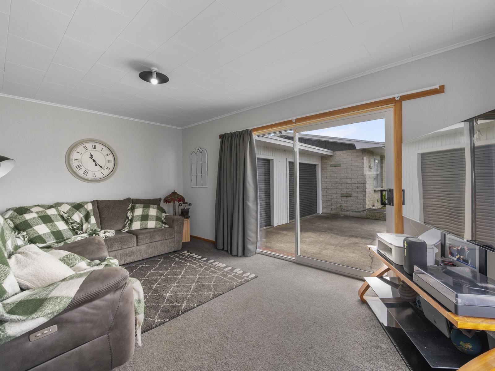 1/204 Grays Road, St Leonards