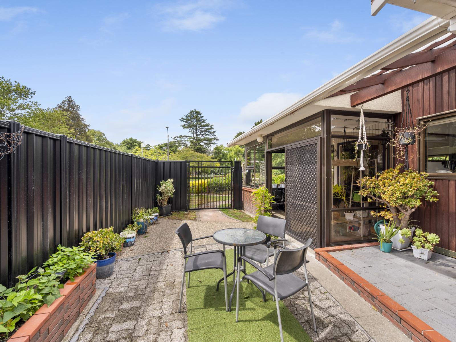 1/702 Tomoana Road, Mahora