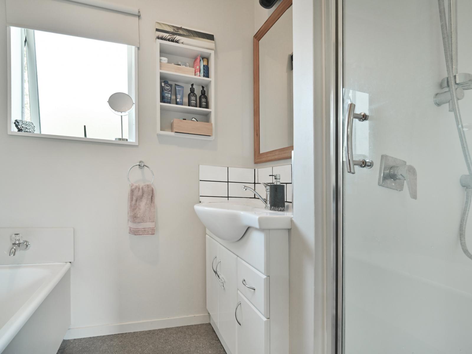 410 Hemi Street, Raureka