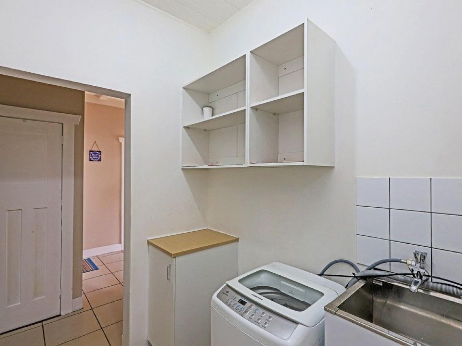 703 Grays Road, Mahora