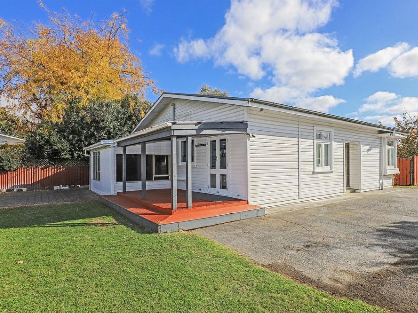 703 Grays Road, Mahora