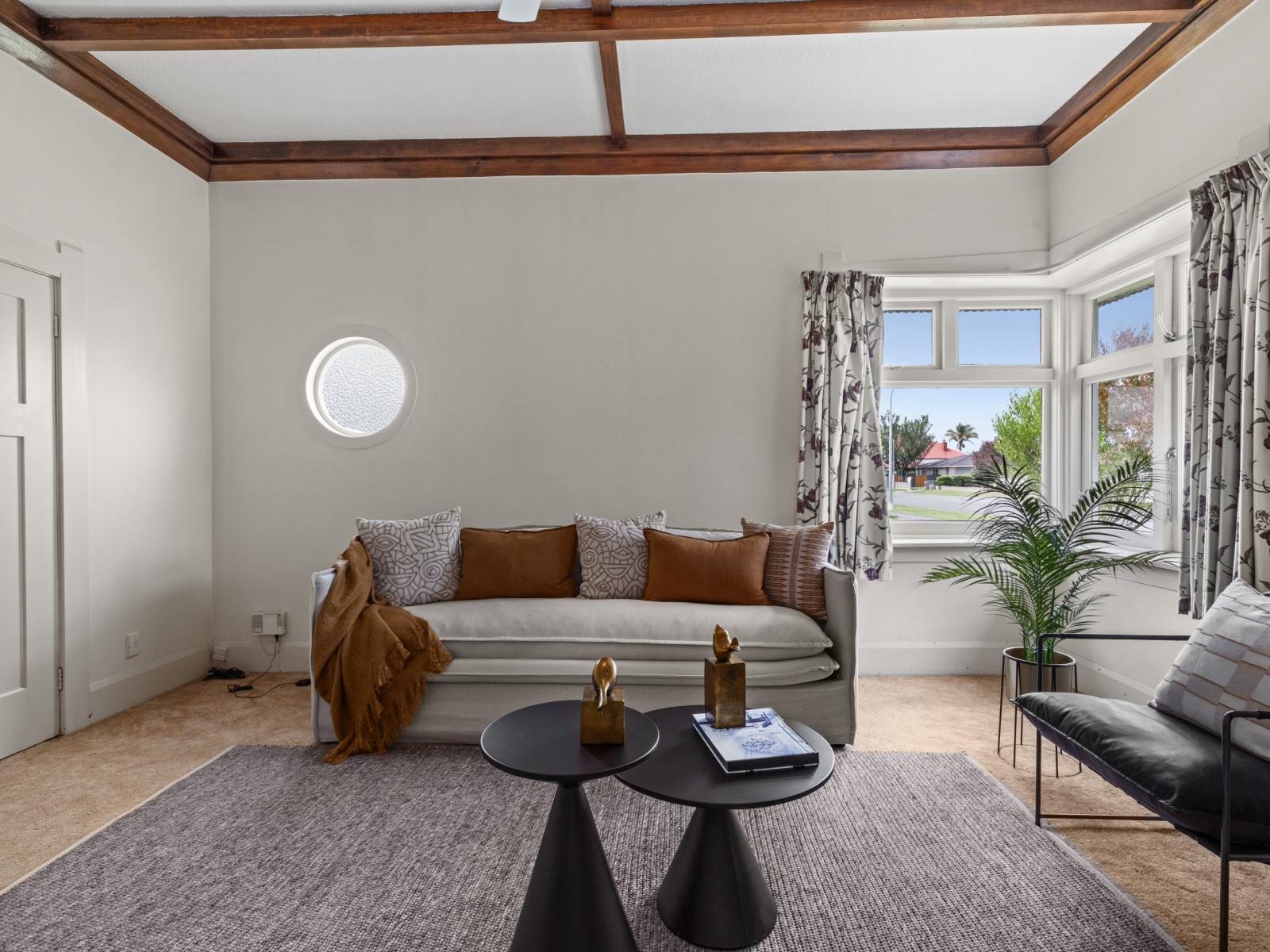 701 Avenue Road West, St Leonards