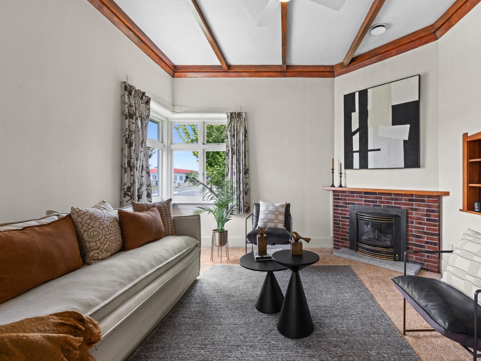 701 Avenue Road West, St Leonards