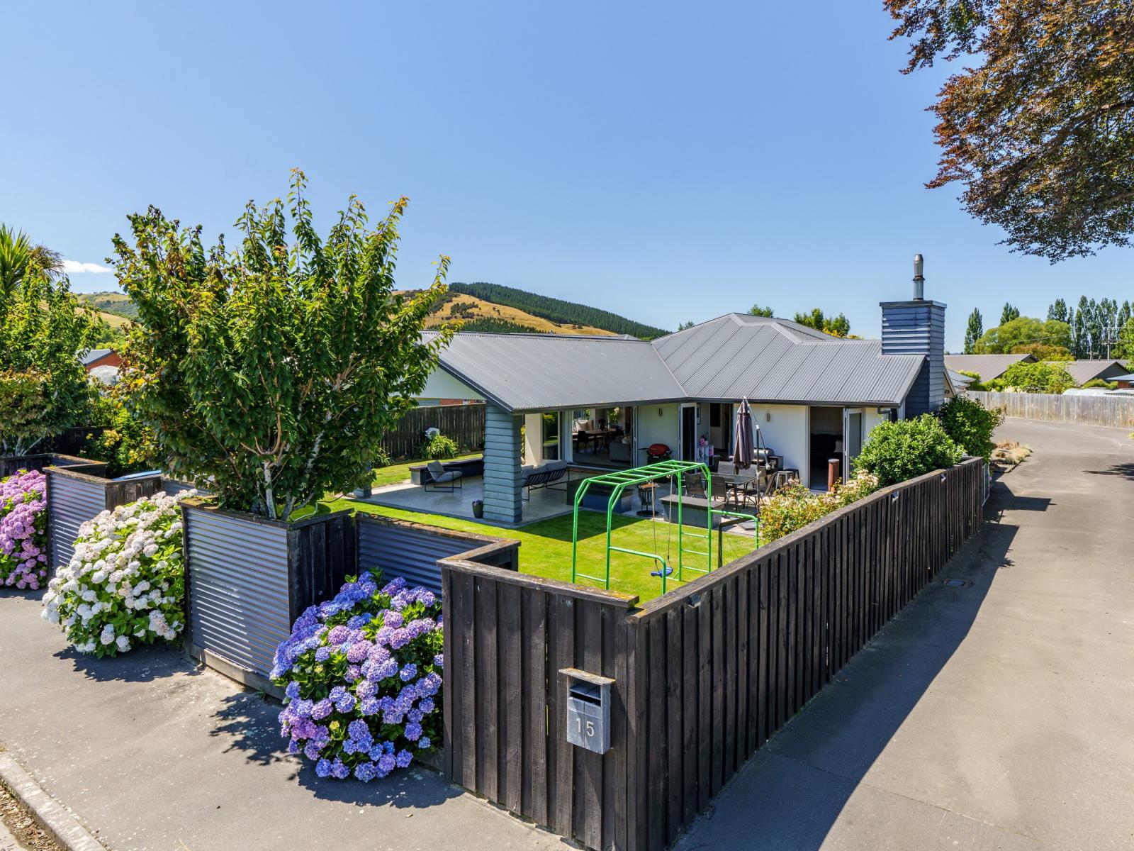 15 Mountfort Street, Outram