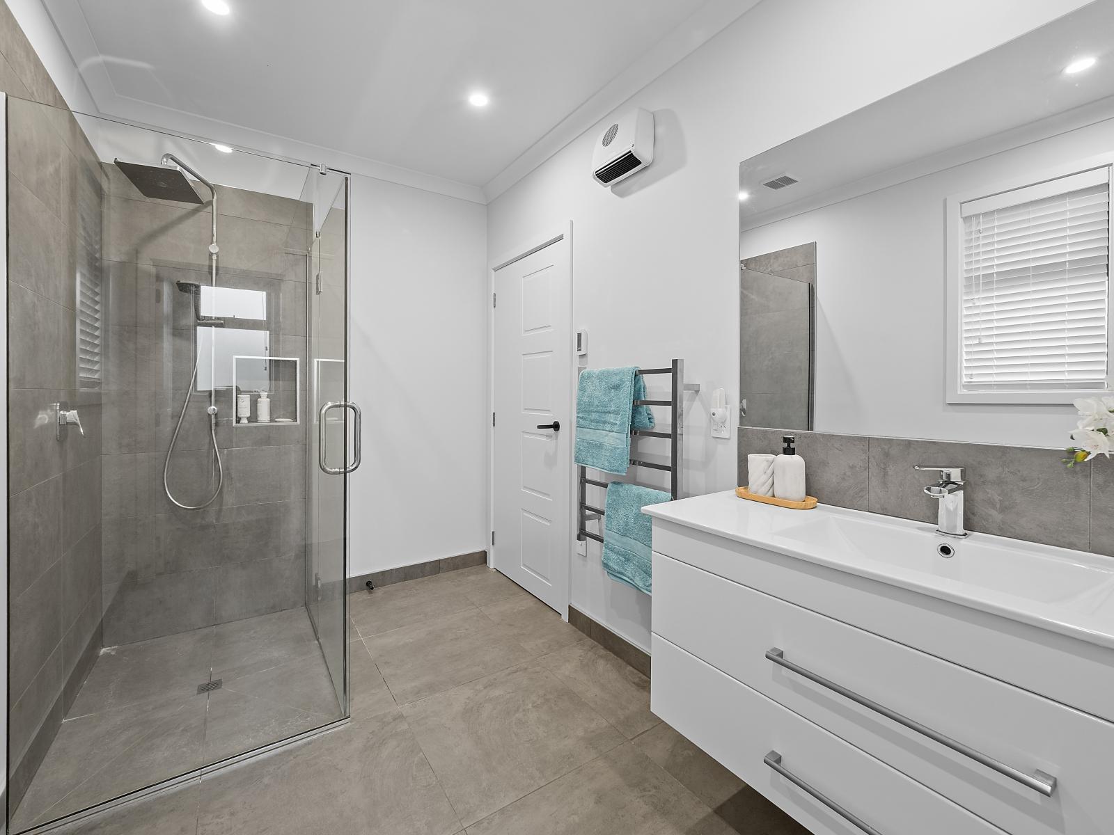 15 Douglas Drive, Allenton