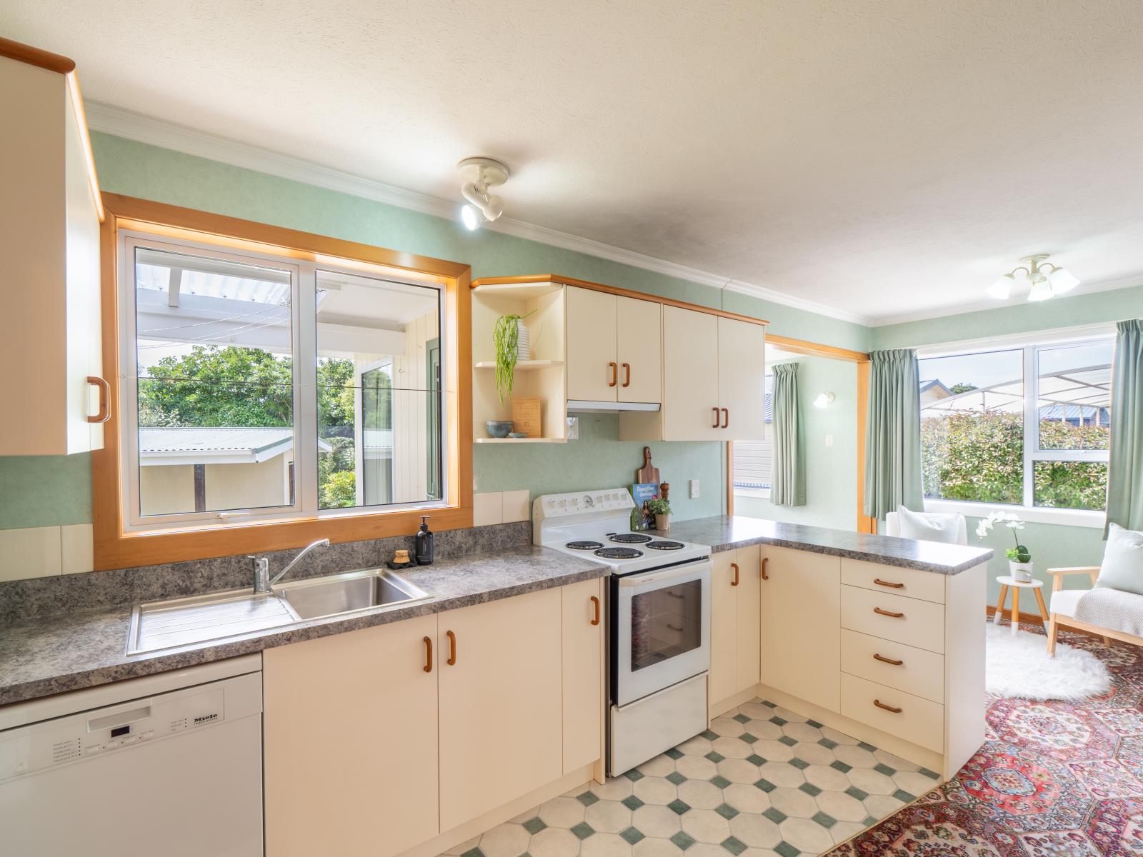 48 Helmsdale Street, Waverley