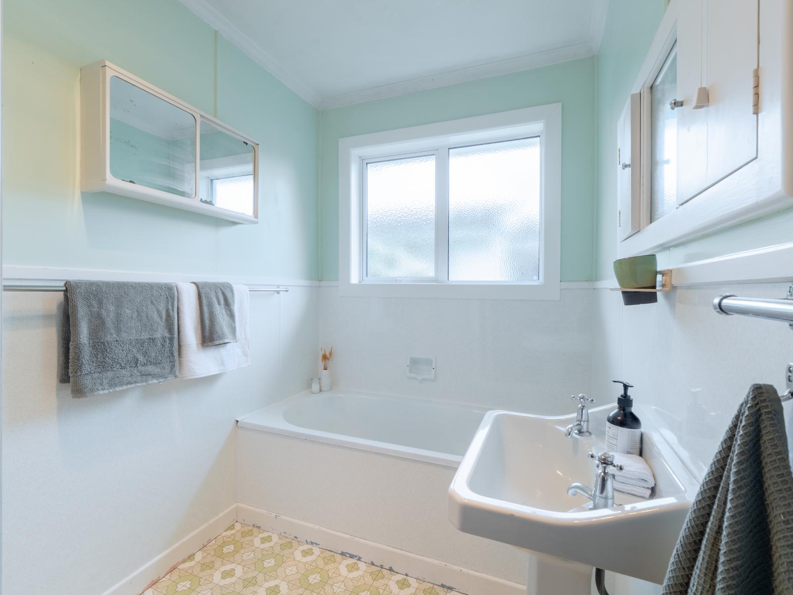 48 Helmsdale Street, Waverley