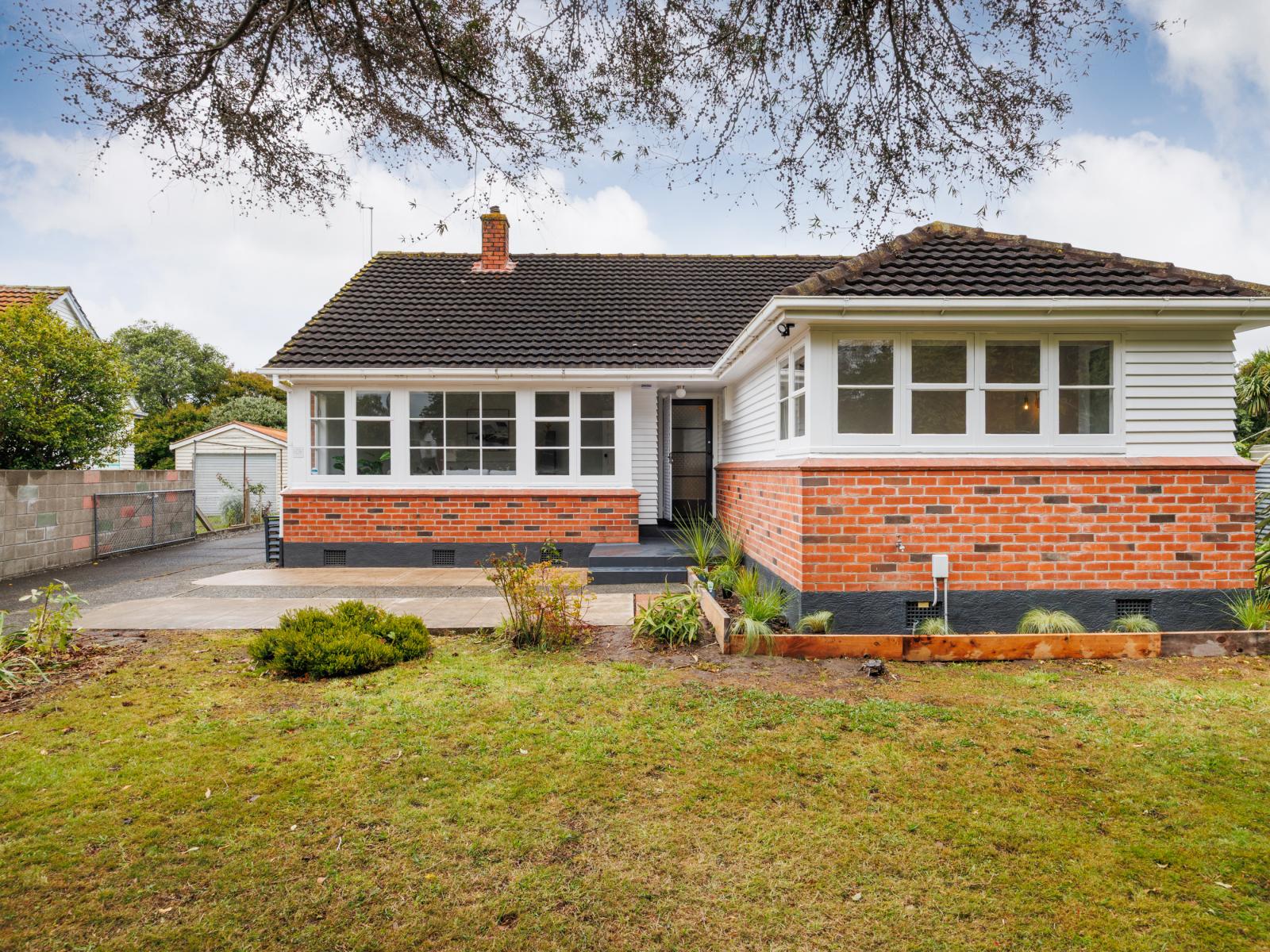 63 Savage Crescent, West End