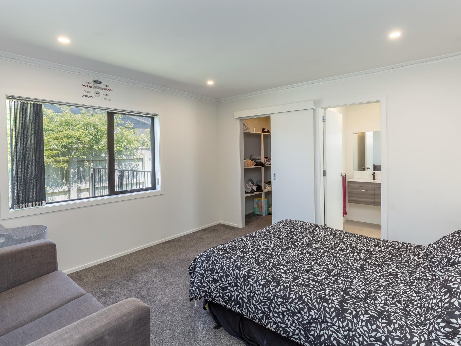 4 Devon Lane, Carterton