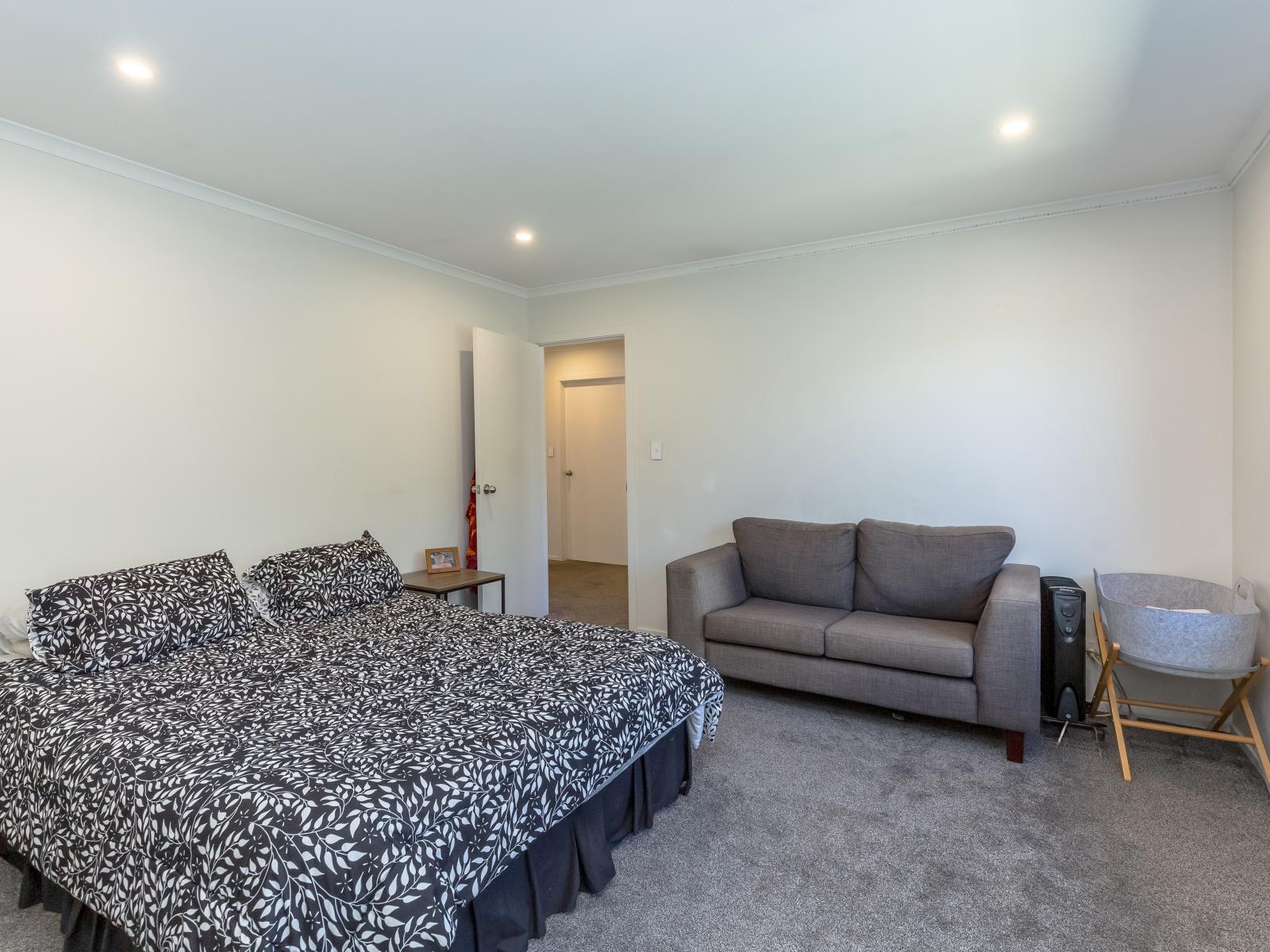 4 Devon Lane, Carterton