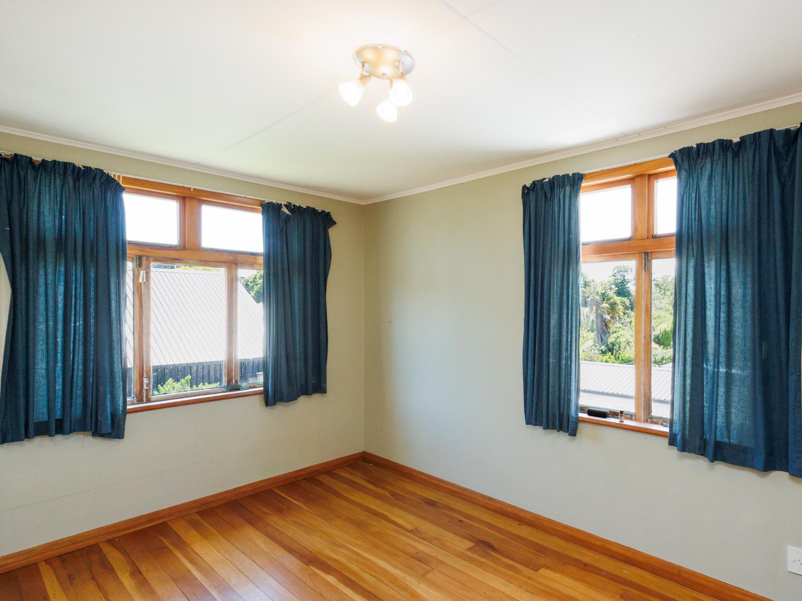 859 Main Street, Roslyn