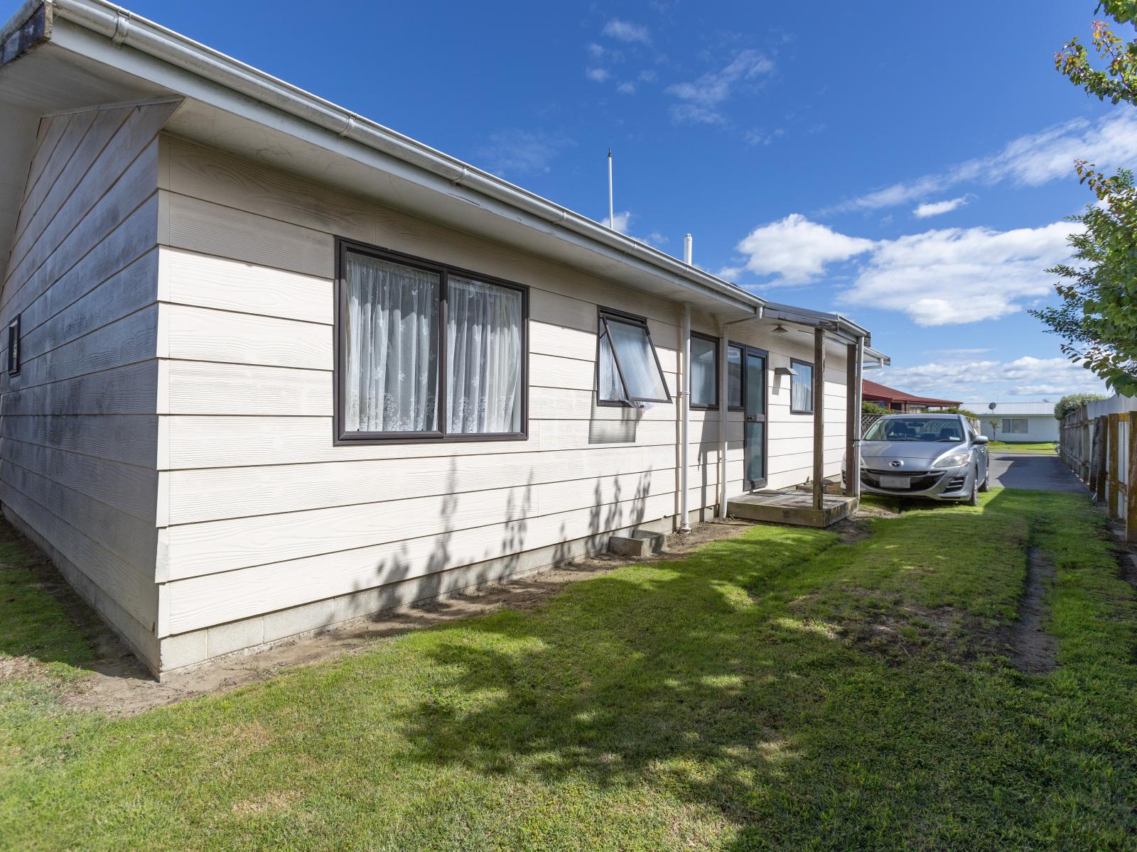 15B Jeffares Place, Taradale