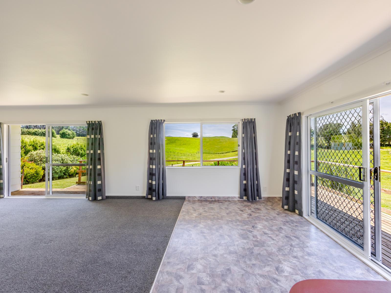 214 Clinton-Makaretu Road, Ashley Clinton