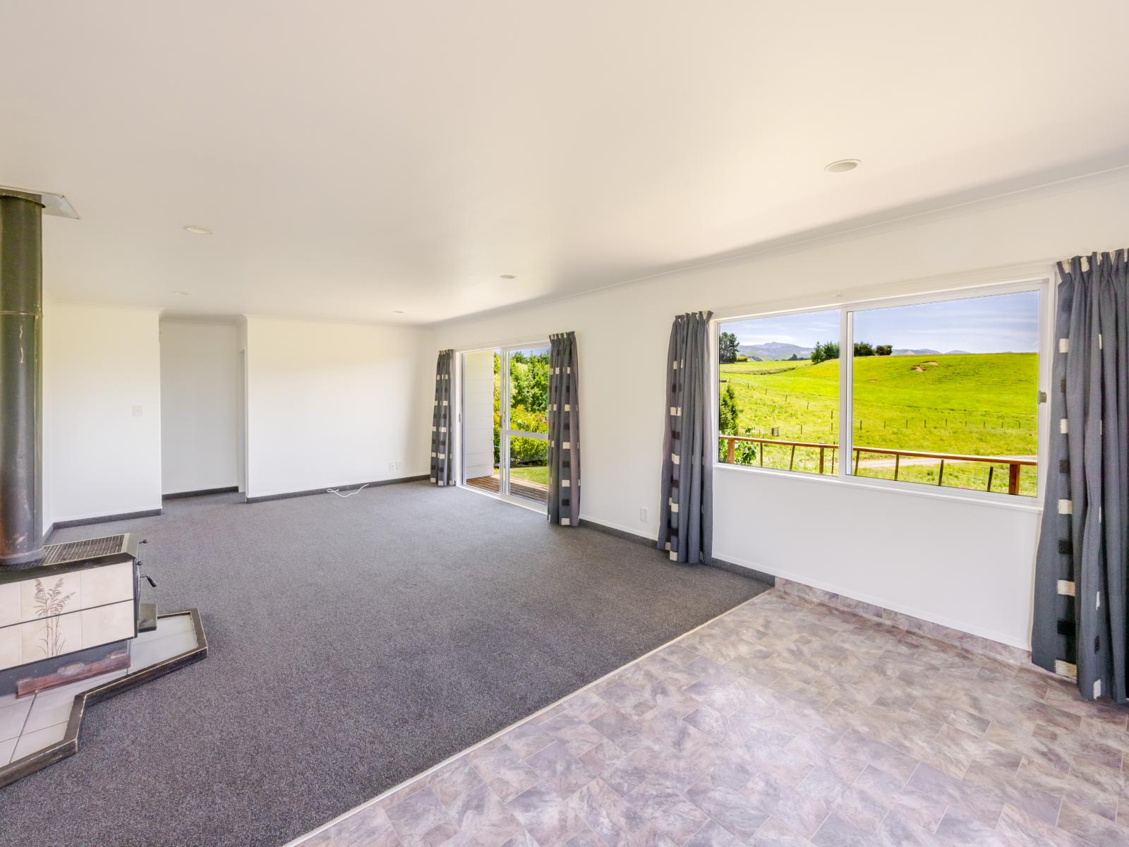 214 Clinton-Makaretu Road, Ashley Clinton