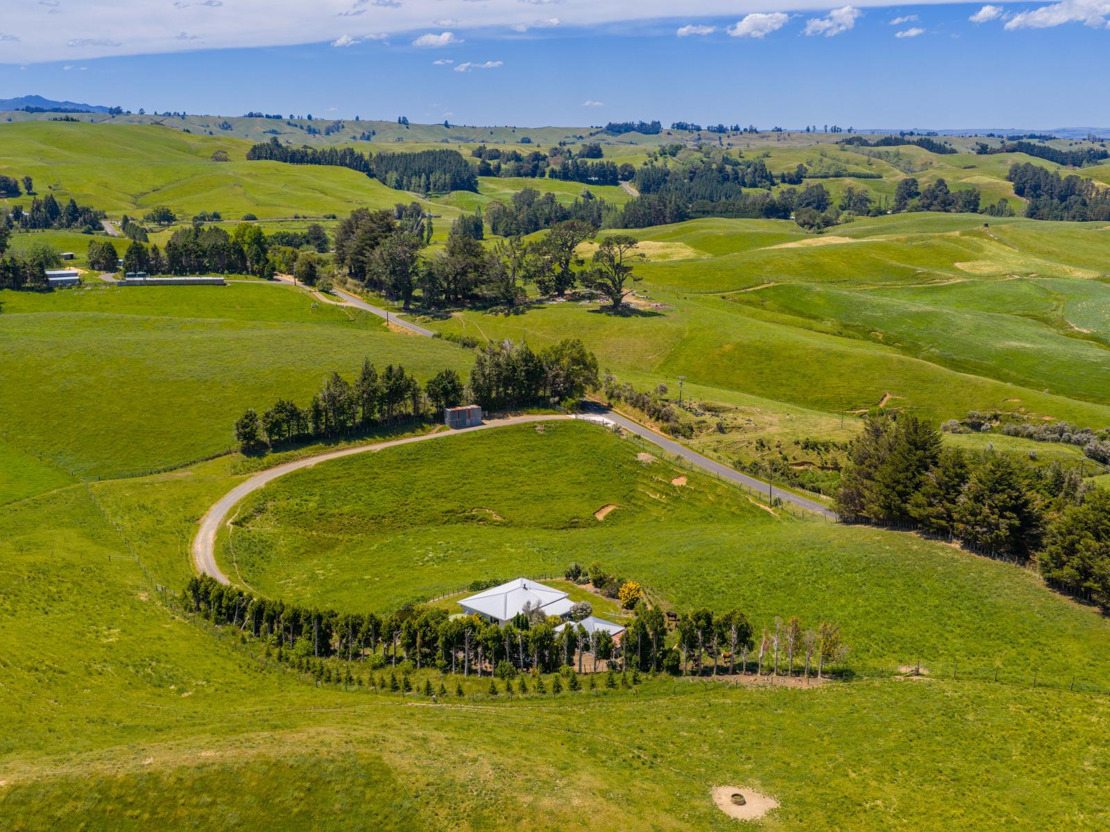 214 Clinton-Makaretu Road, Ashley Clinton