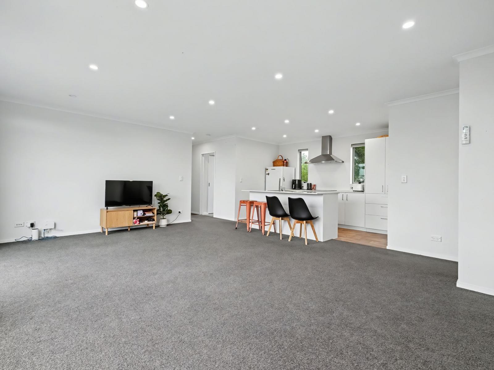 992A Tremaine Avenue, Roslyn