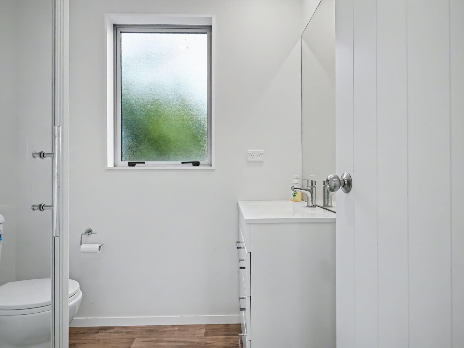 992A Tremaine Avenue, Roslyn