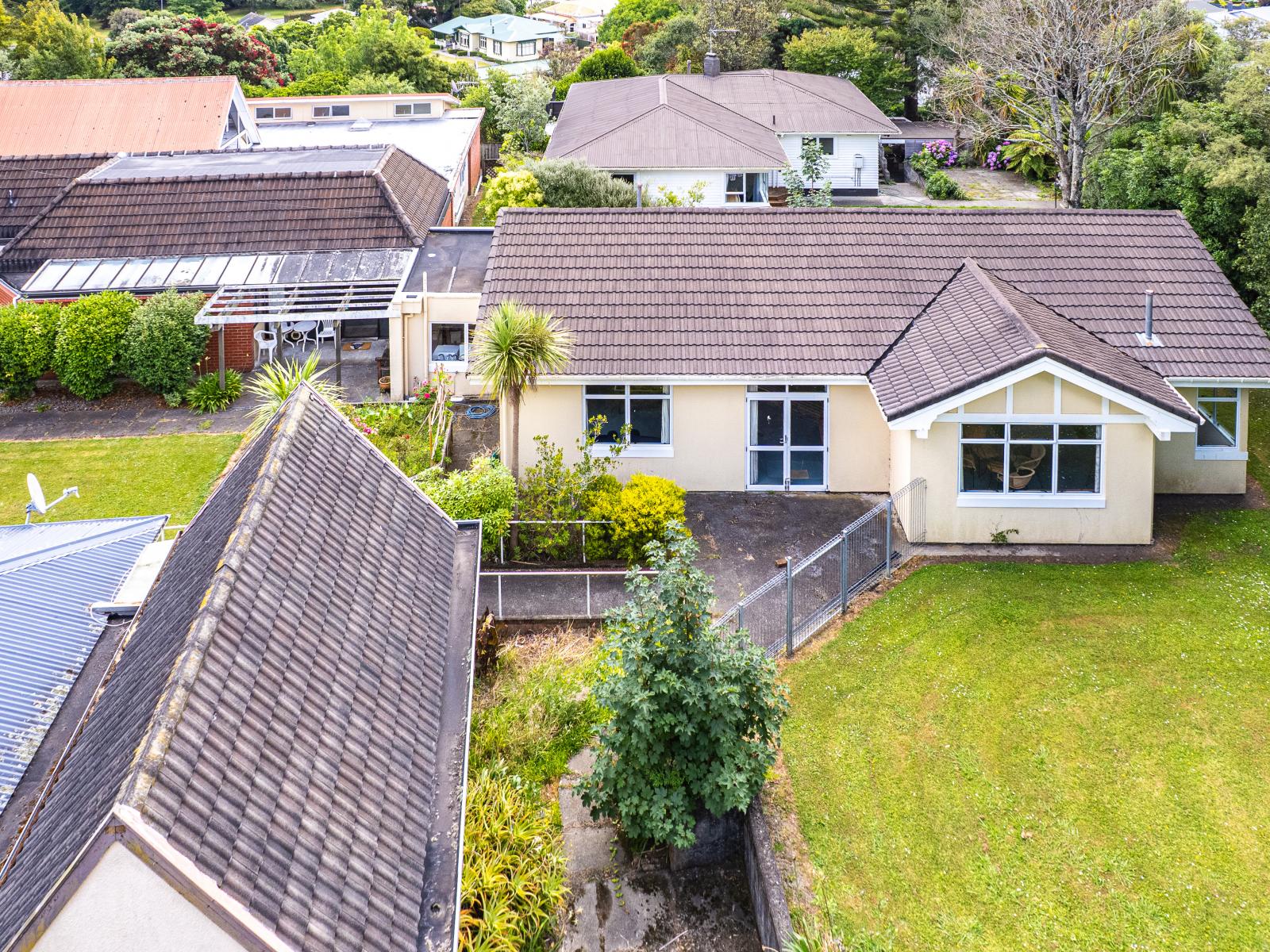 1 Mt View Road, Bastia Hill