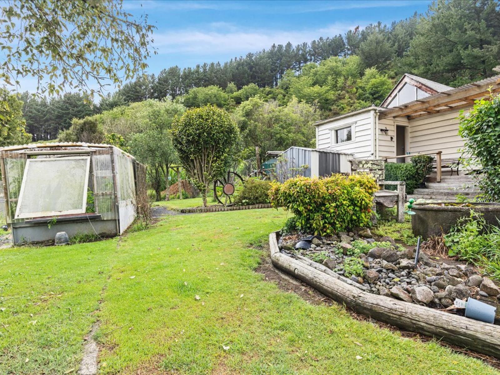 280 Kaitaringa Road, Aria